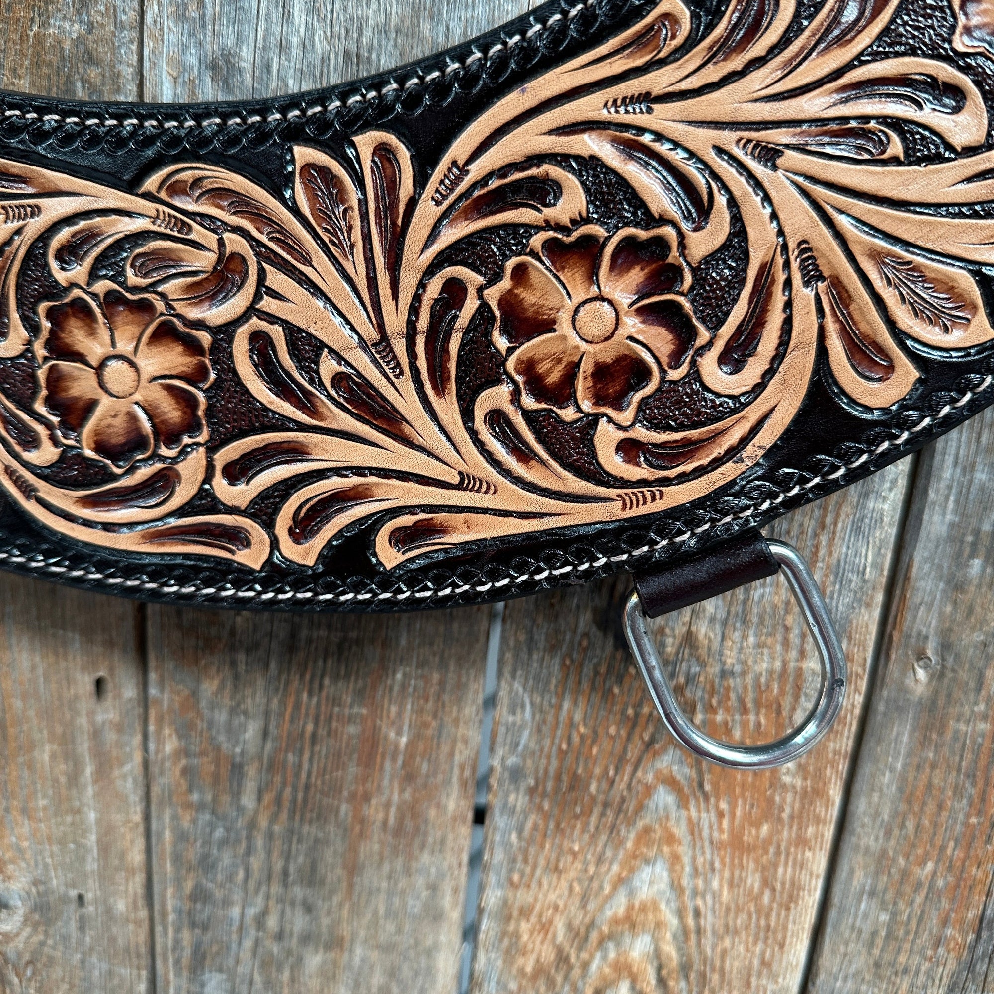 Two Tone Floral Tripping Breastcollar 