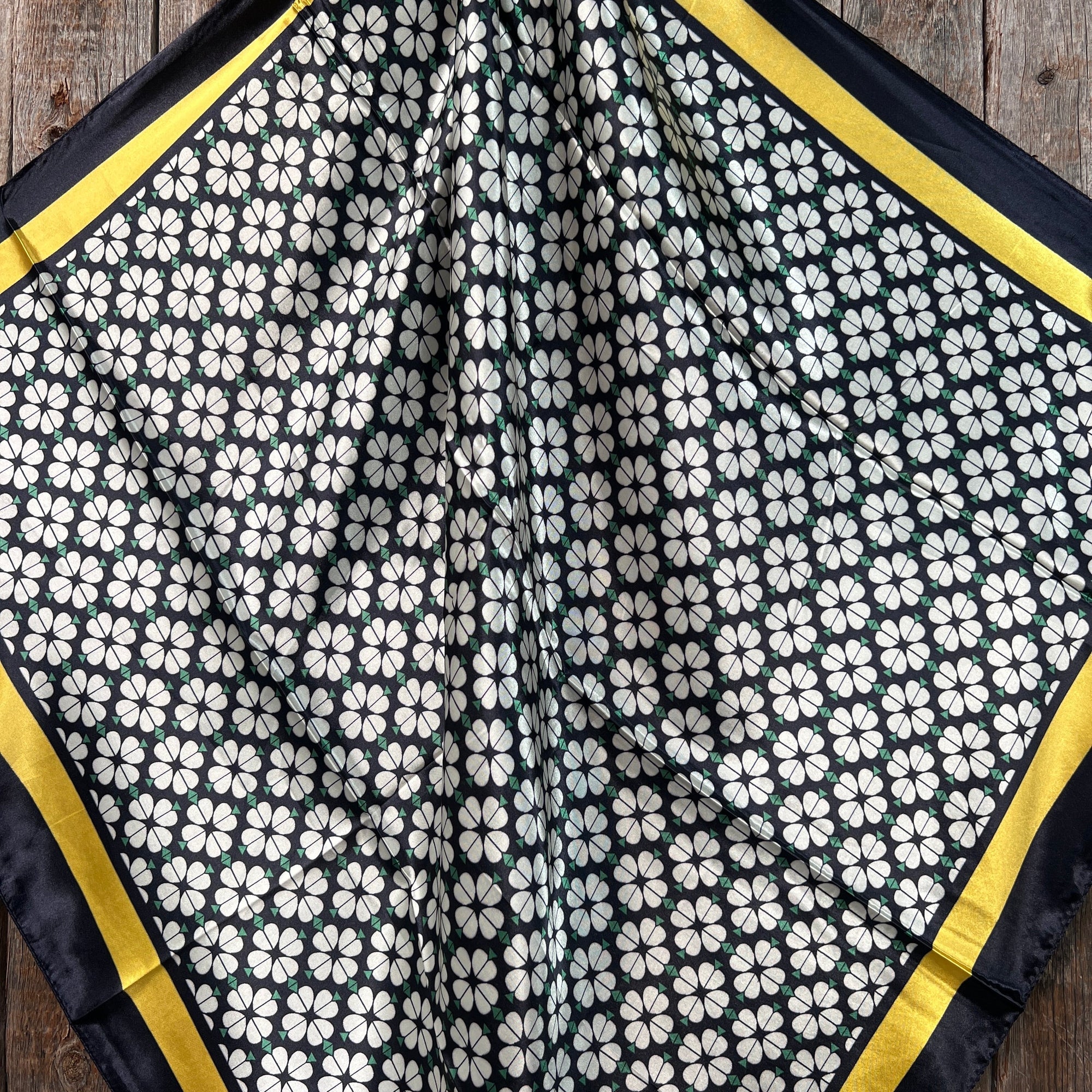 35X35"  Blue &amp; Gold Clovers Wild Rag / Scarf WR3171