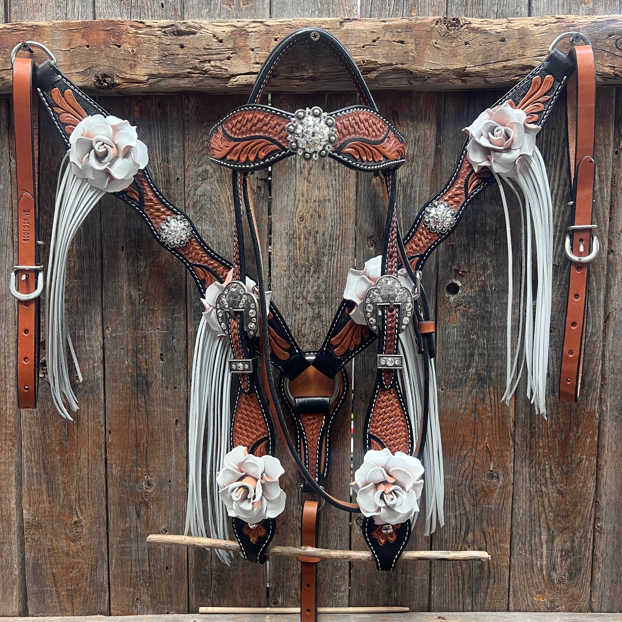 Two Tone Leaf White Browband/One Ear Headstall &amp; Breastcollar Tack Set 