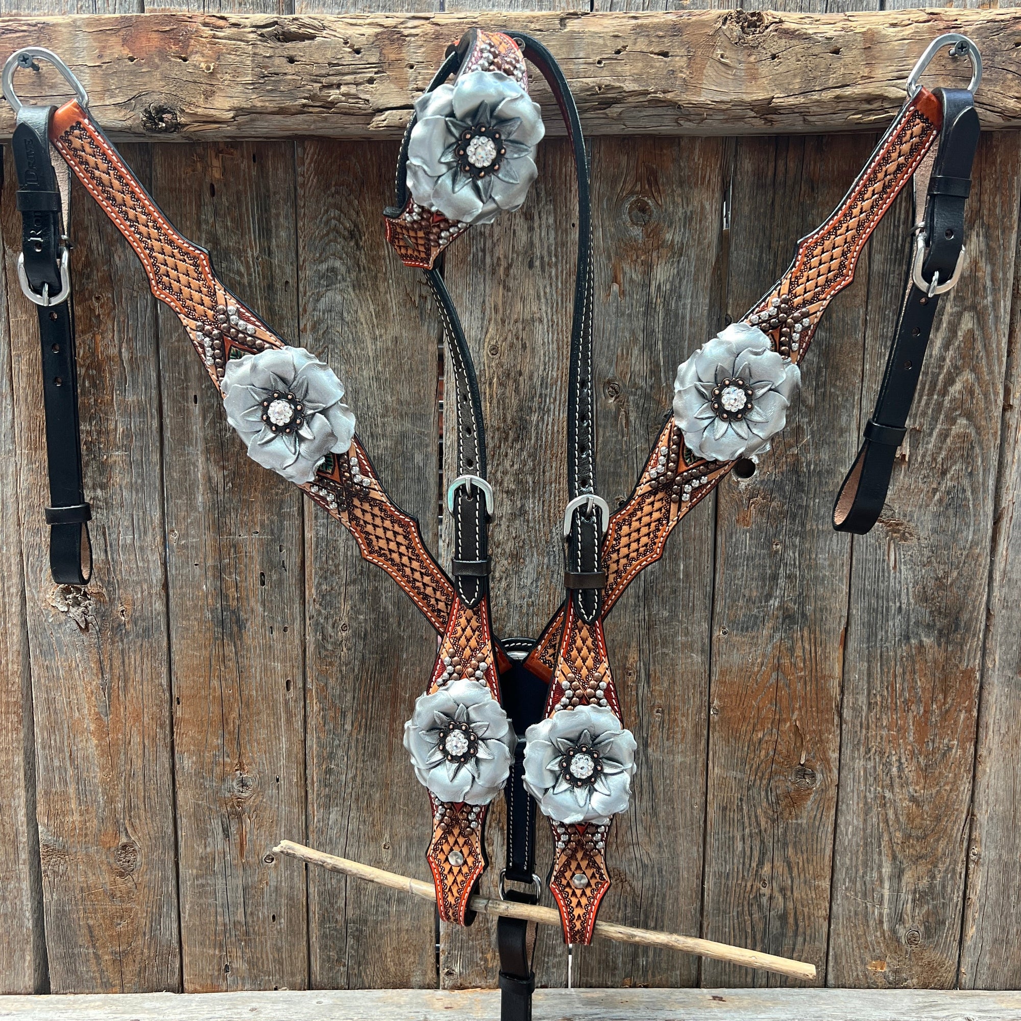 Rose Silver and Clear One Ear/ Breastcollar Tack Set 