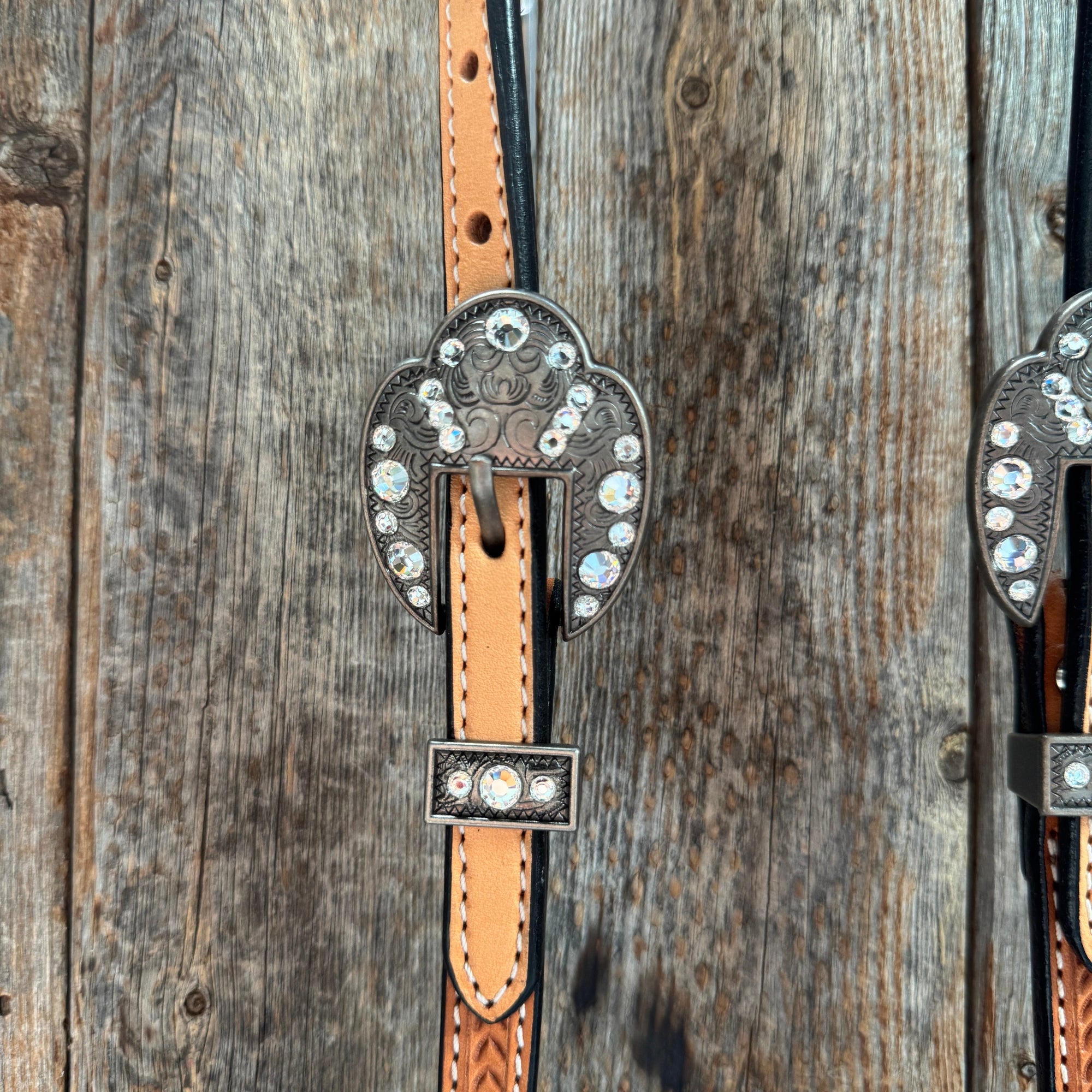 Light Oil Basketweave  Clear One Ear Tack Set  