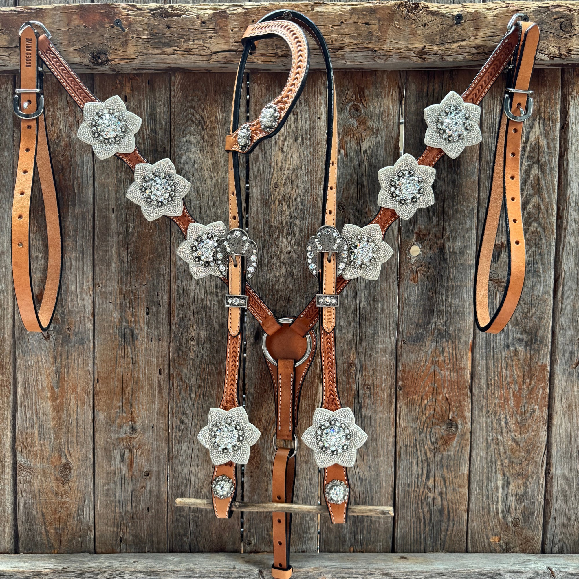 Light Oil Basketweave  Clear One Ear Tack Set  