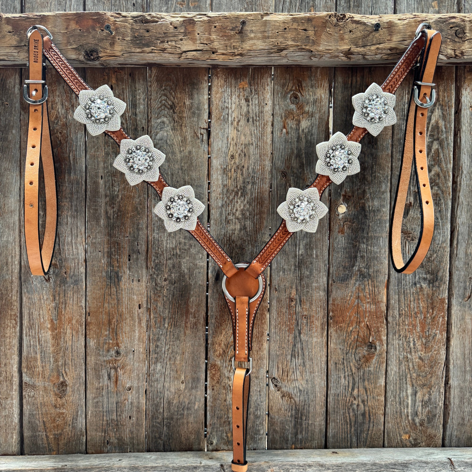Light Oil Basketweave  Clear One Ear Tack Set  