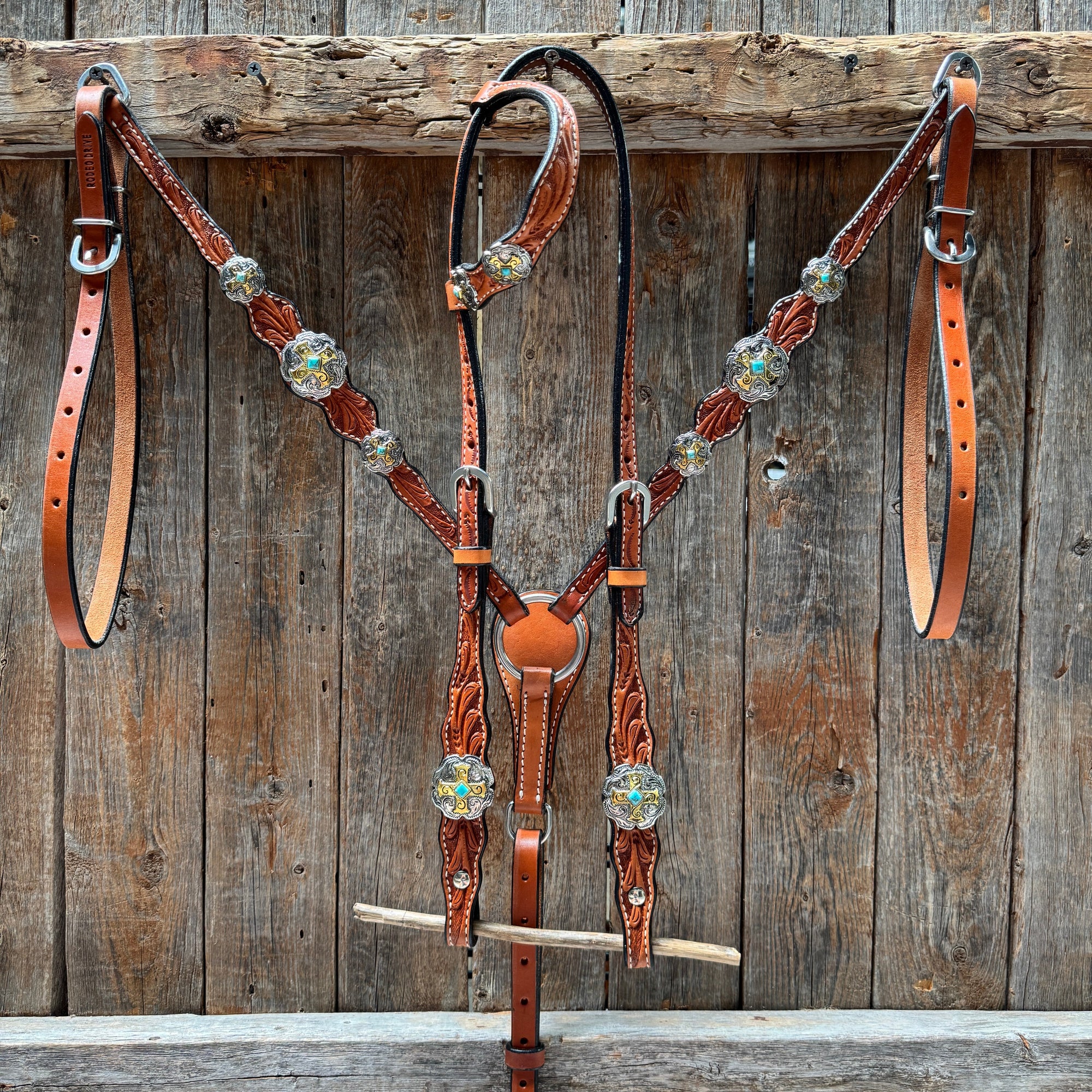 Light Oil Floral Gold Cross, Turquoise Browband/One Ear Breastcollar Tack Set 