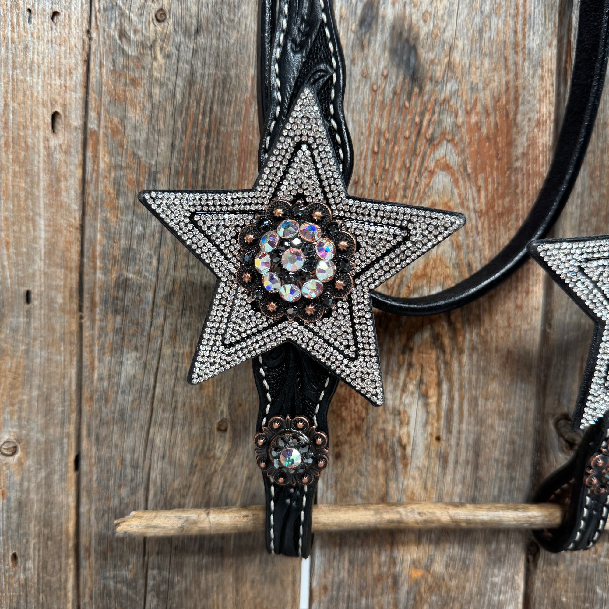 Black Oil Floral Jet and Stars Browband/One Ear Breastcollar Tack Set 