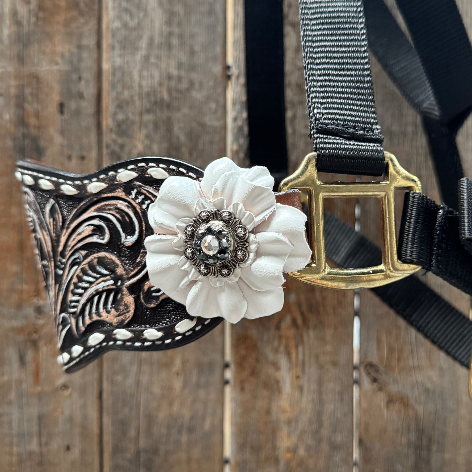 Black Nylon Horse Halter – Bronc Noseband with Crystal Conchos NH103