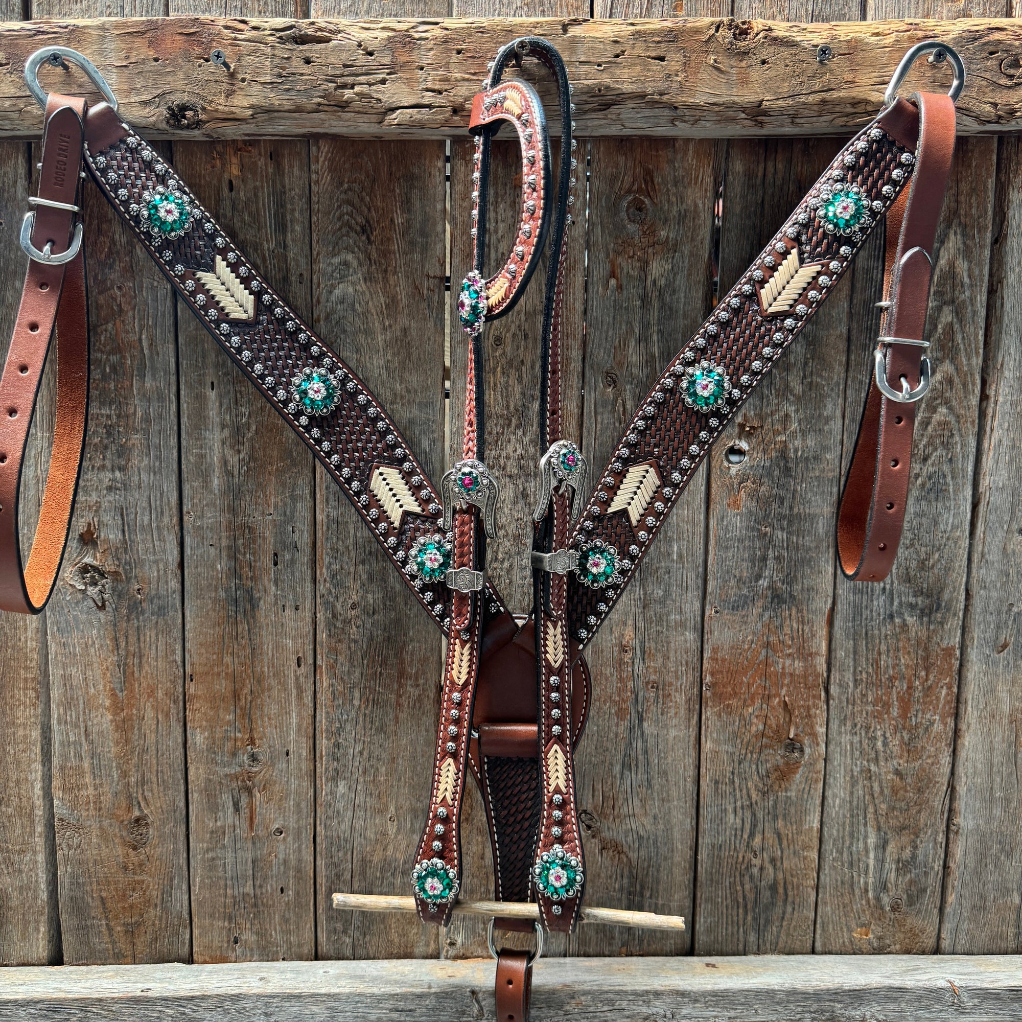 Rawhide Fuchsia, Clear and Emerald One Ear Headstall and Breastcollar Tack Set 