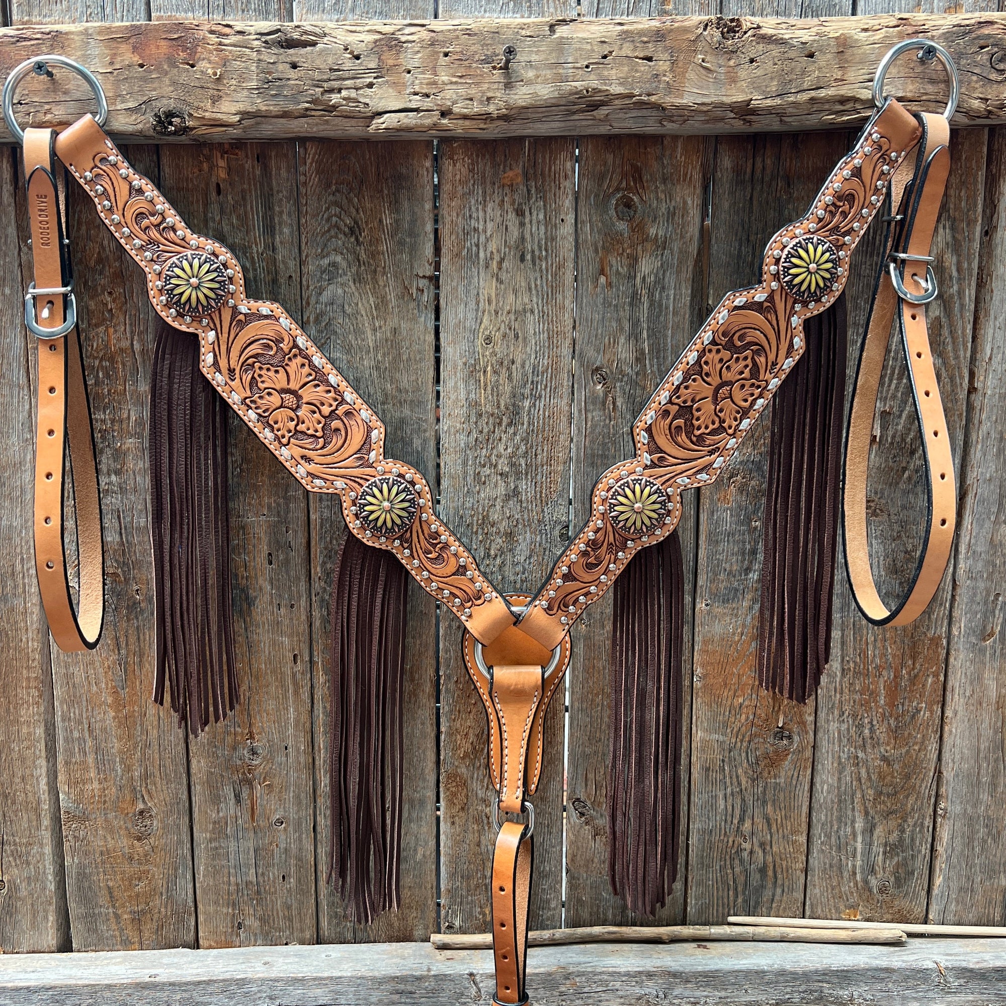Silver Buckstitch and Yellow Daisy Browband/One Ear and Breastcollar Tack Set 