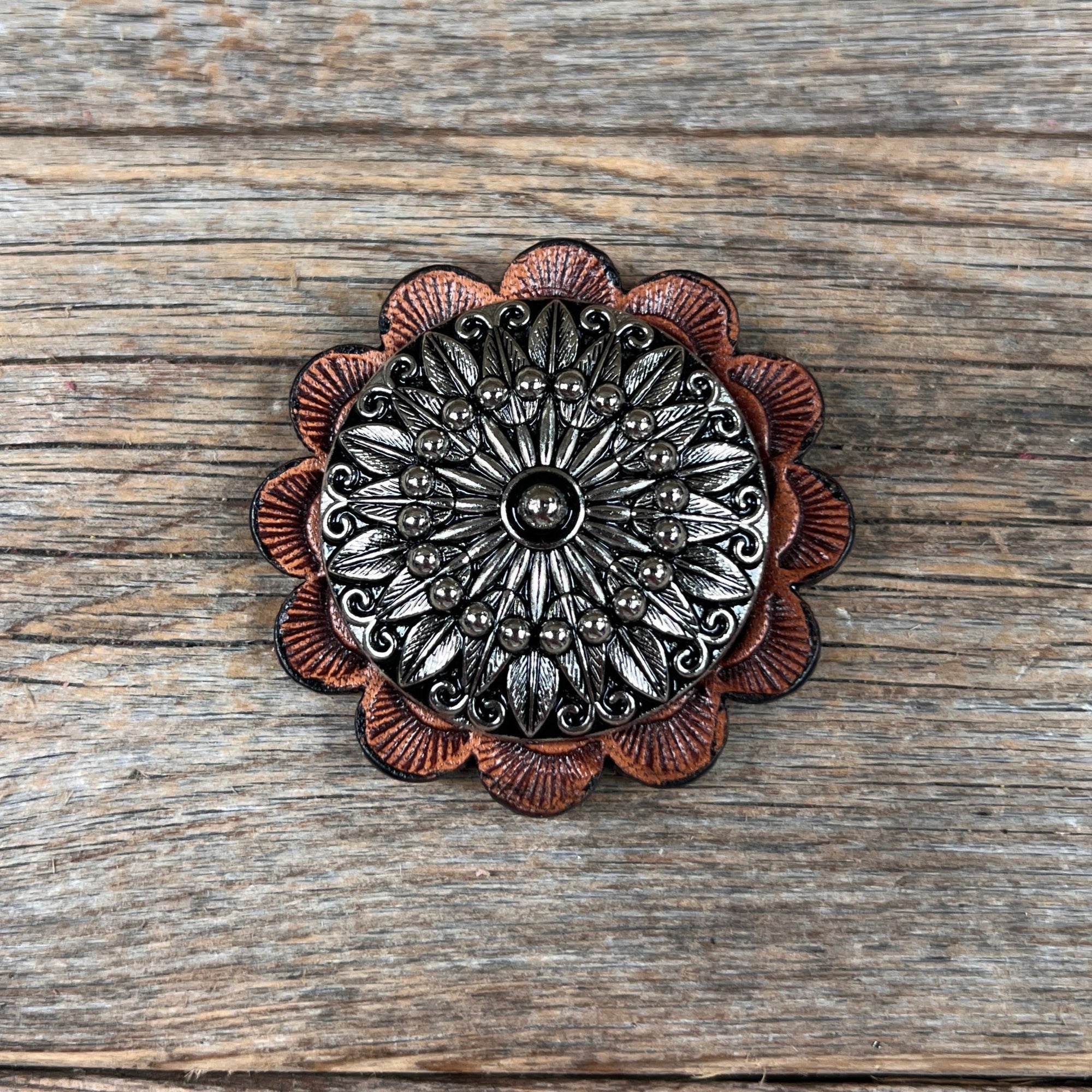 Antique Silver Floral Pinwheel Western Concho W227