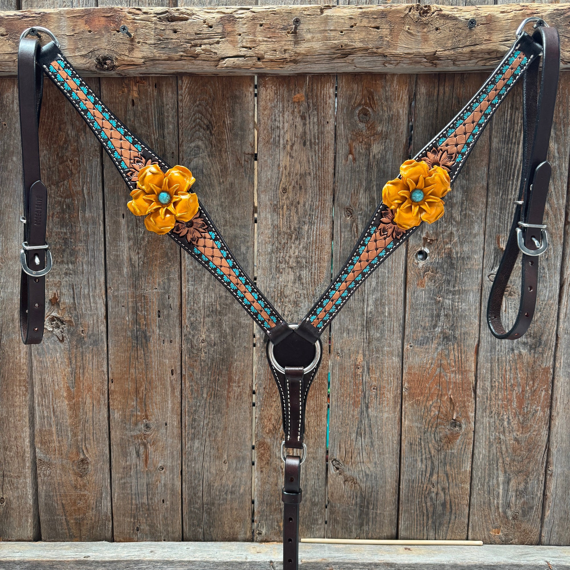 Multi Flower Gardenia &amp; Turquoise One Ear - Breastcollar Tack Set 