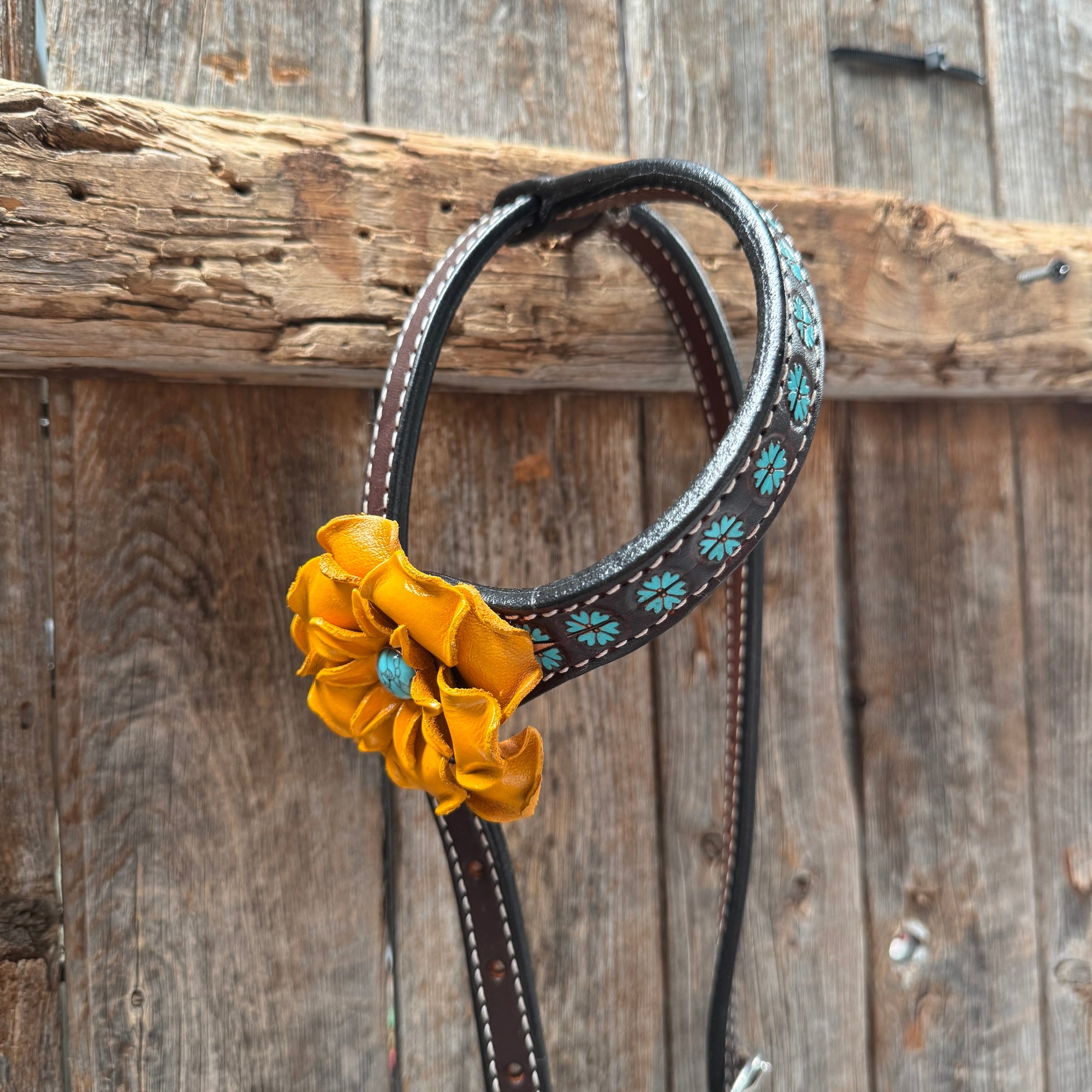 Multi Flower Gardenia &amp; Turquoise One Ear - Breastcollar Tack Set 