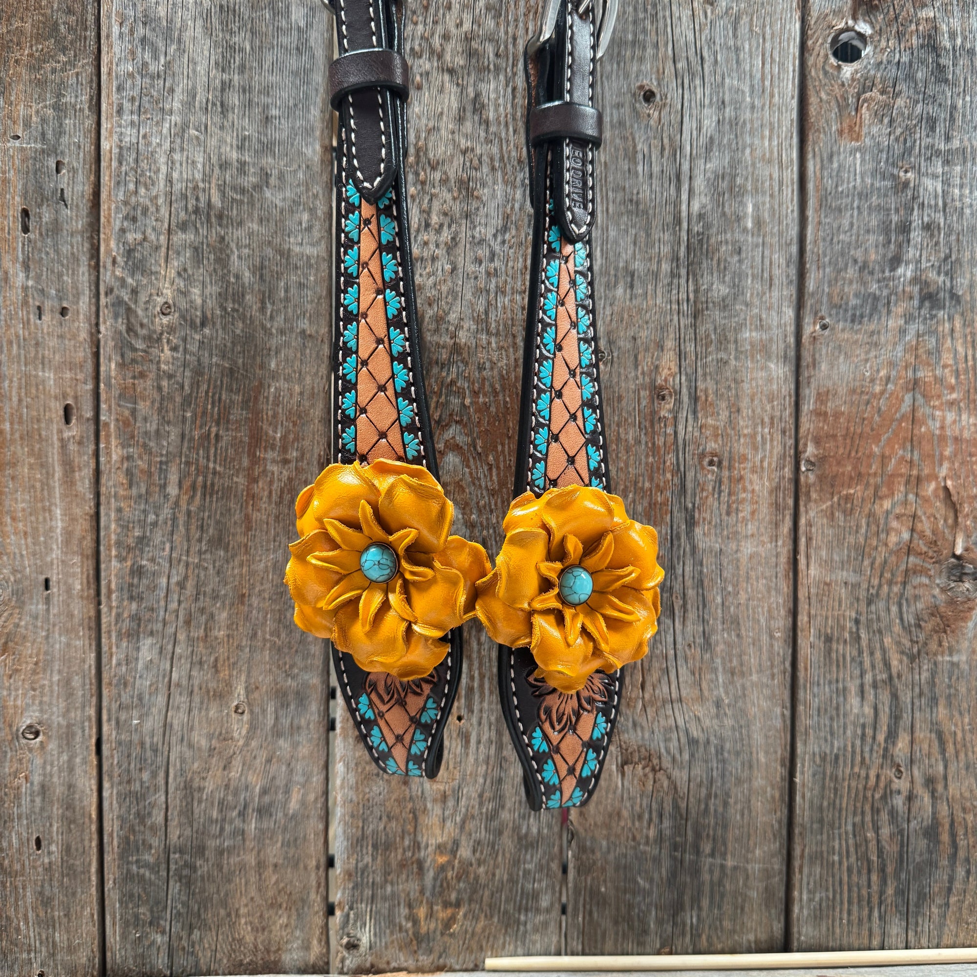 Multi Flower Gardenia &amp; Turquoise One Ear - Breastcollar Tack Set 