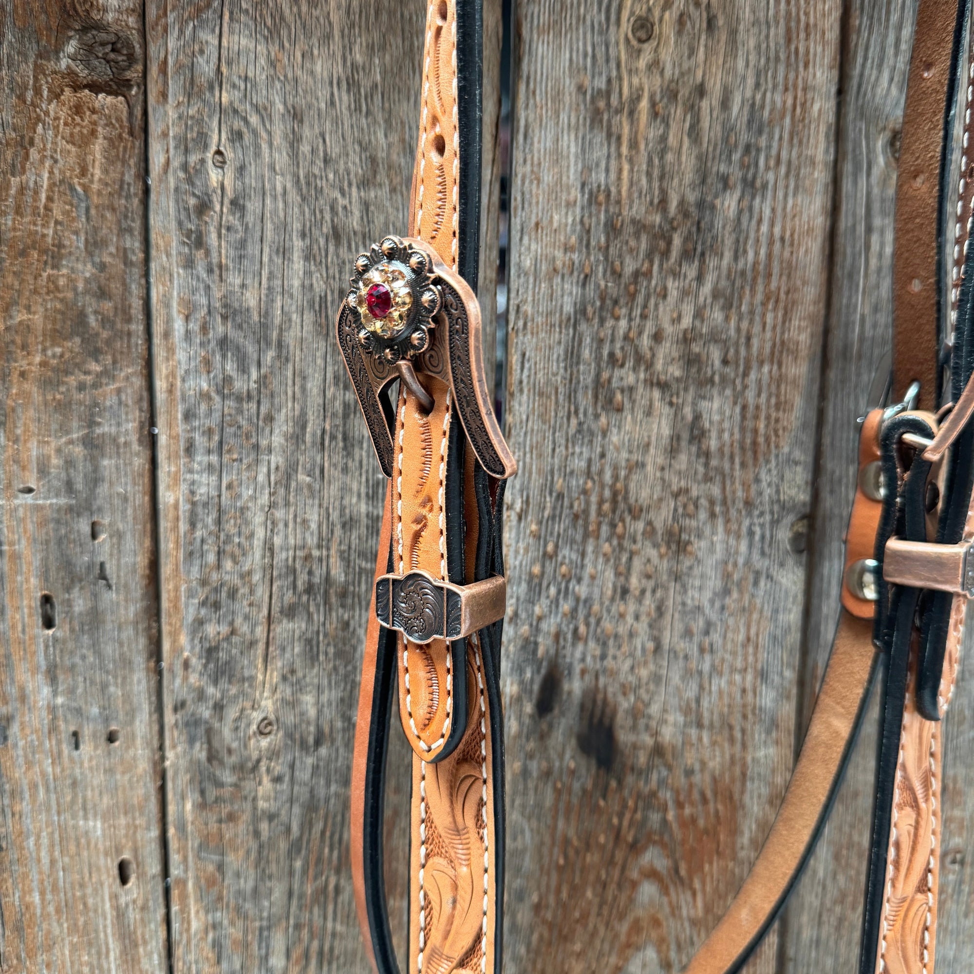 Light Oil Floral Tooled Ruby and Champagne Browband &amp; Breastcollar Tack Set 