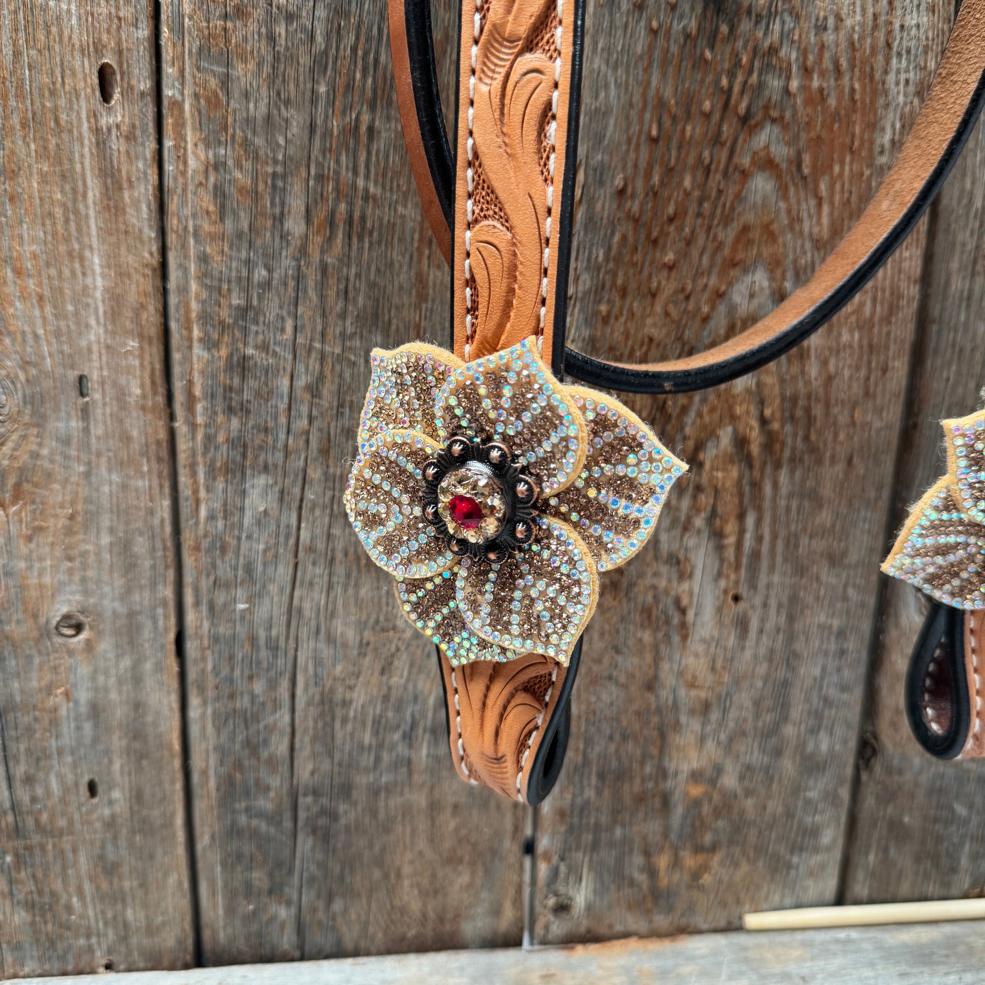 Light Oil Floral Tooled Ruby and Champagne Browband &amp; Breastcollar Tack Set 