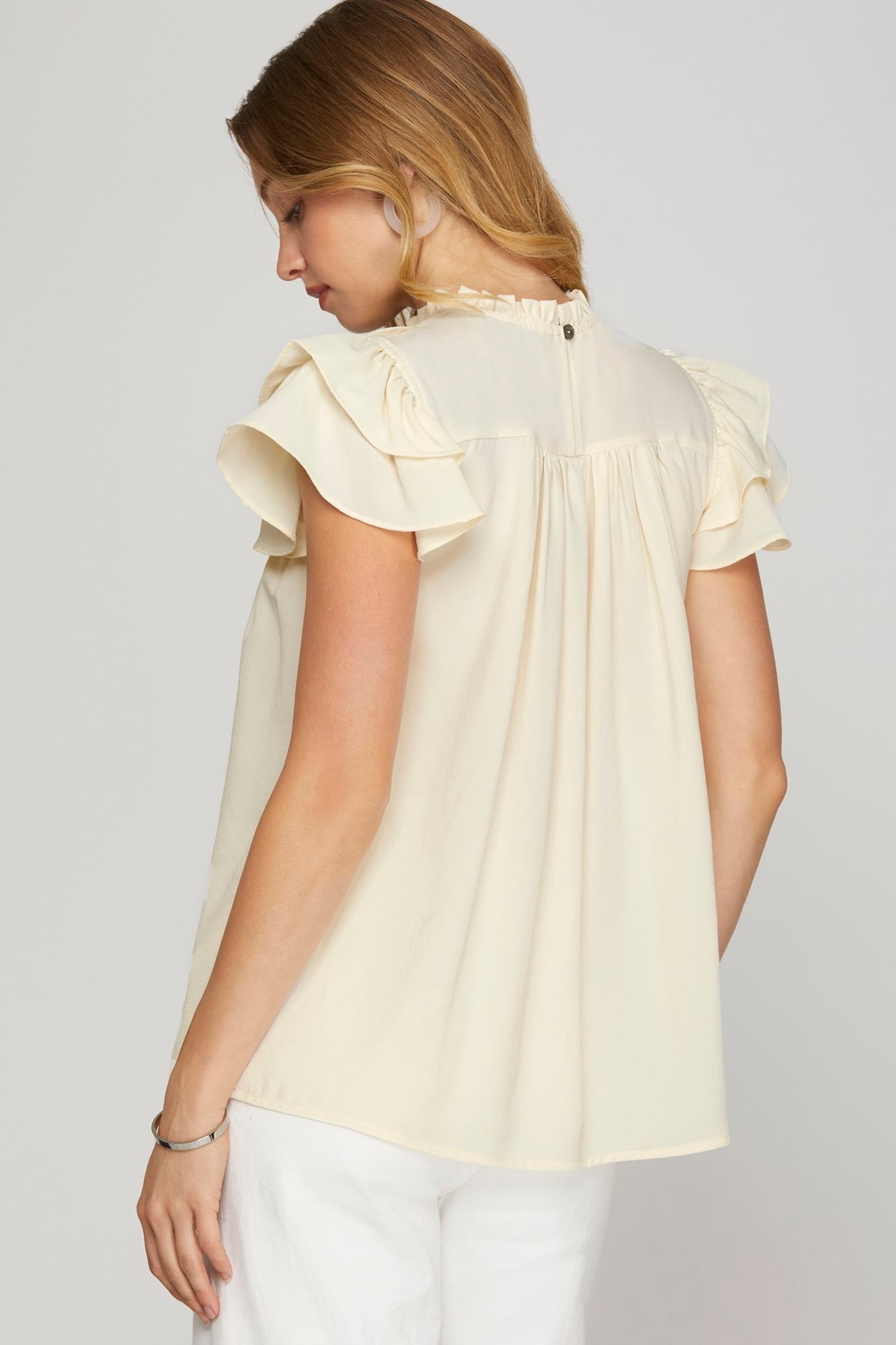 SHE &amp; SKY CREAM TOP