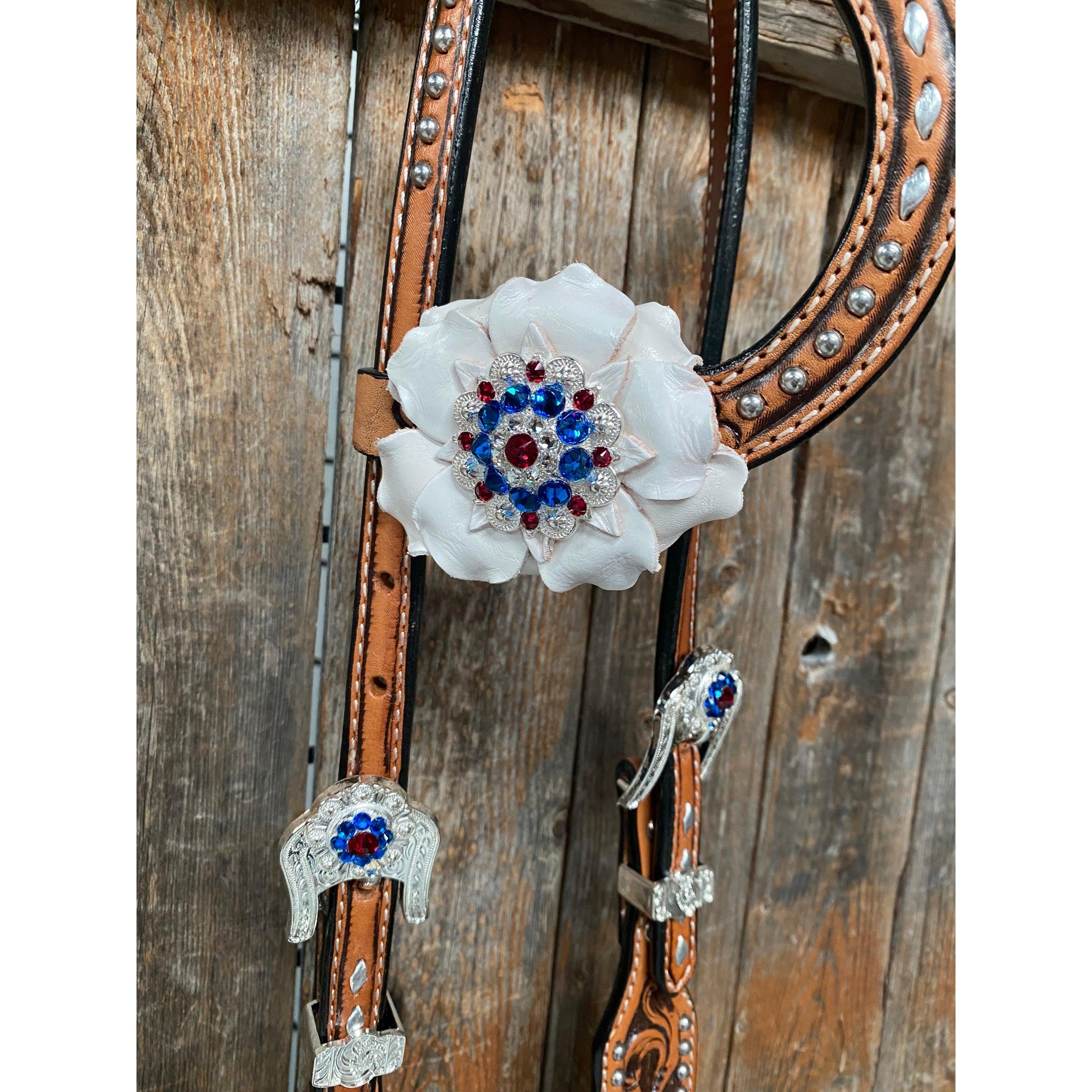 Silver Buckstitch Patriotic One Ear Tack Set  