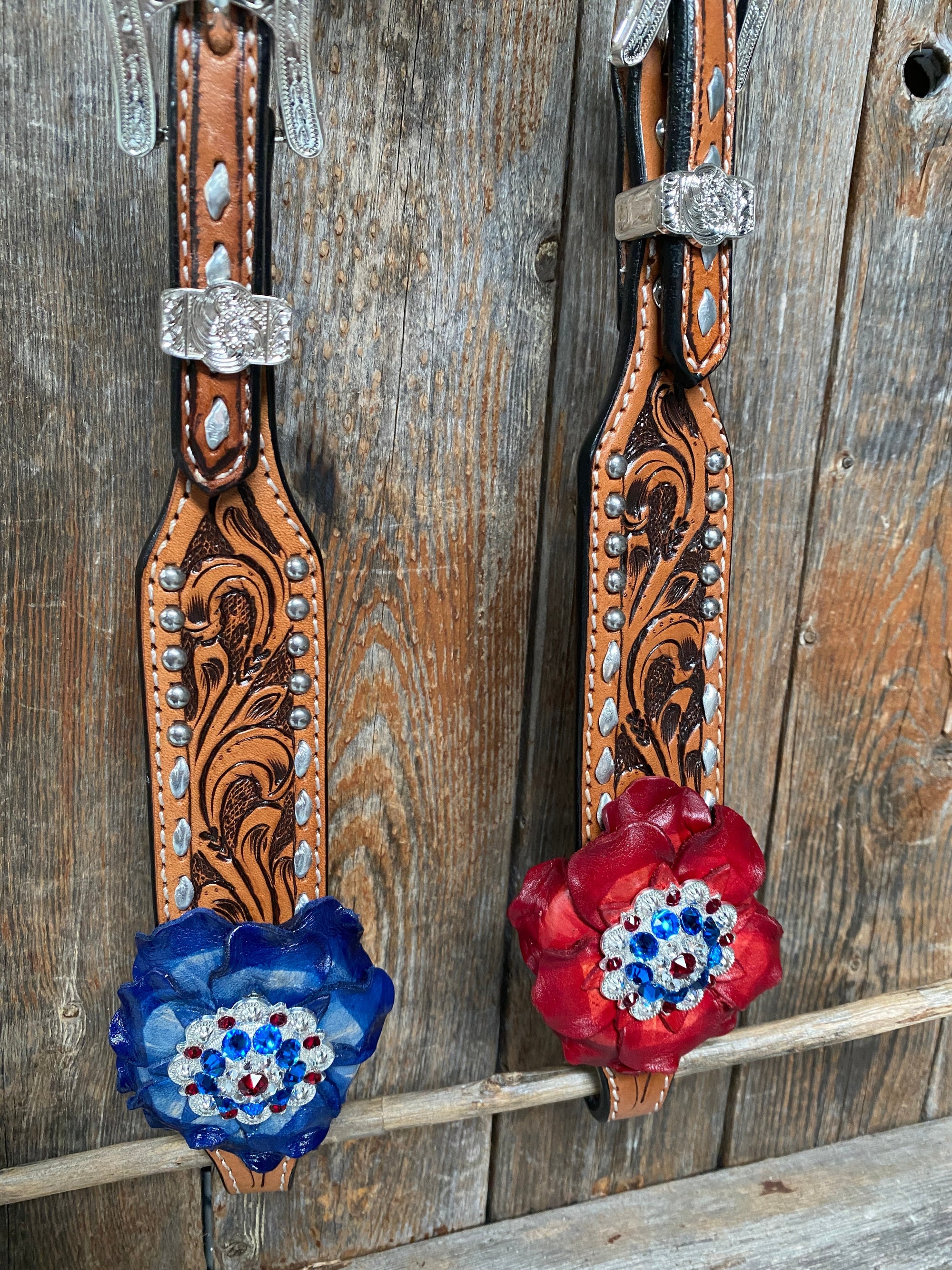 Silver Buckstitch Patriotic One Ear Tack Set  