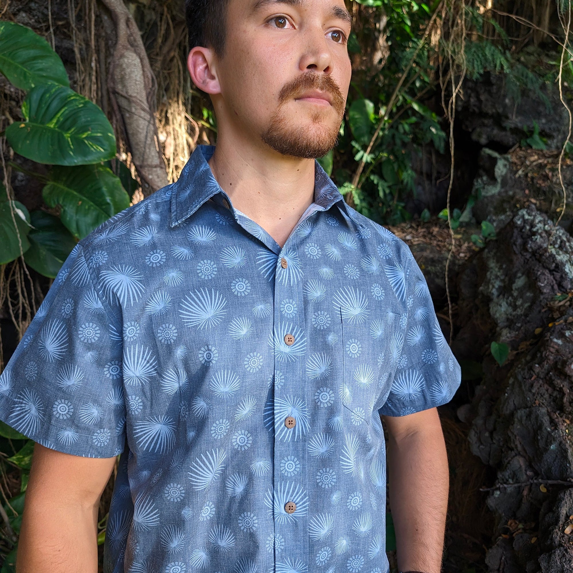 Hawaiian Inspired Lightweight Short Sleeve Shirt For Warm Travel And Everyday Comfort
