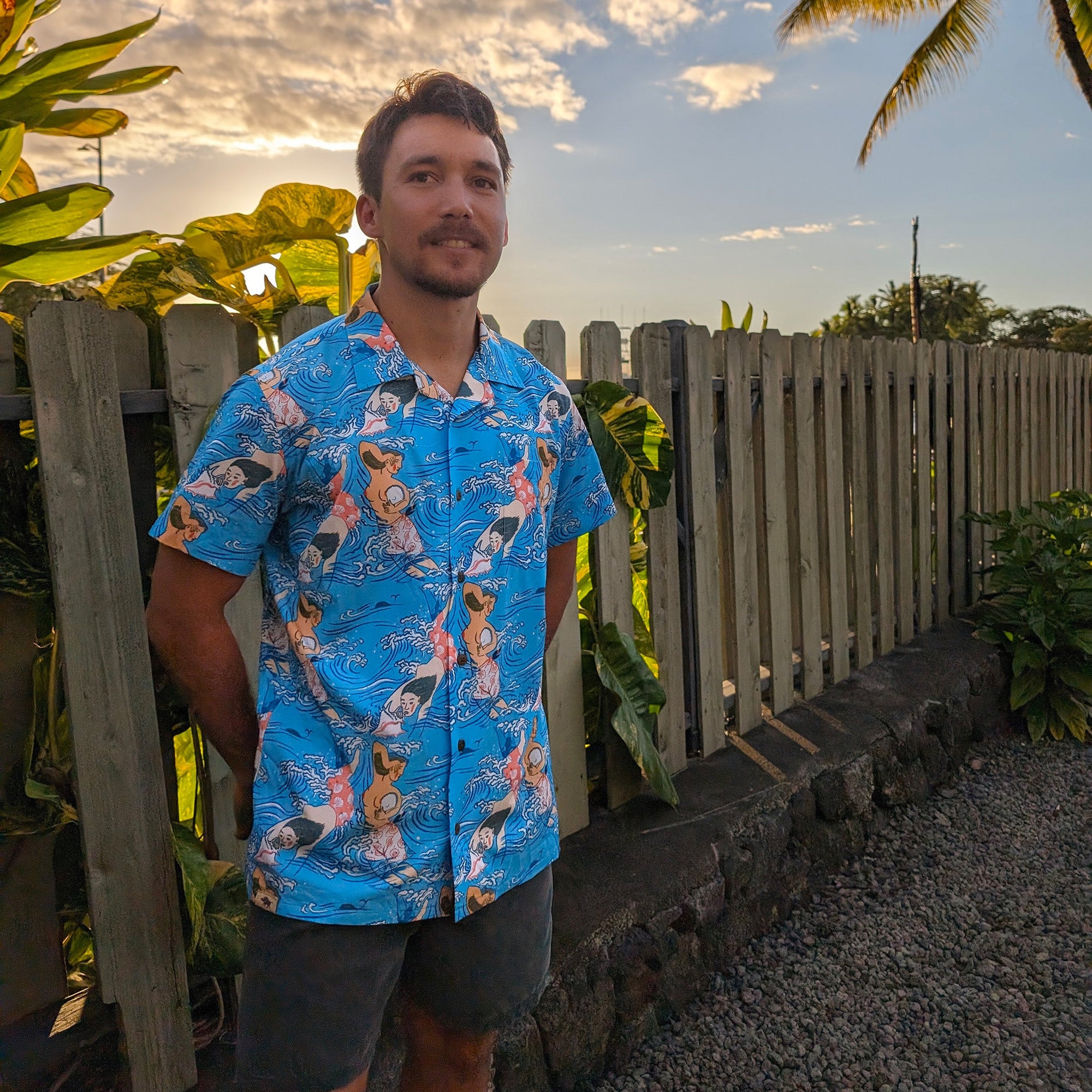 Oceanic Art Inspired Casual Men's Shirt With Ultra-Soft Breathable-Performance Fabric And Comfort