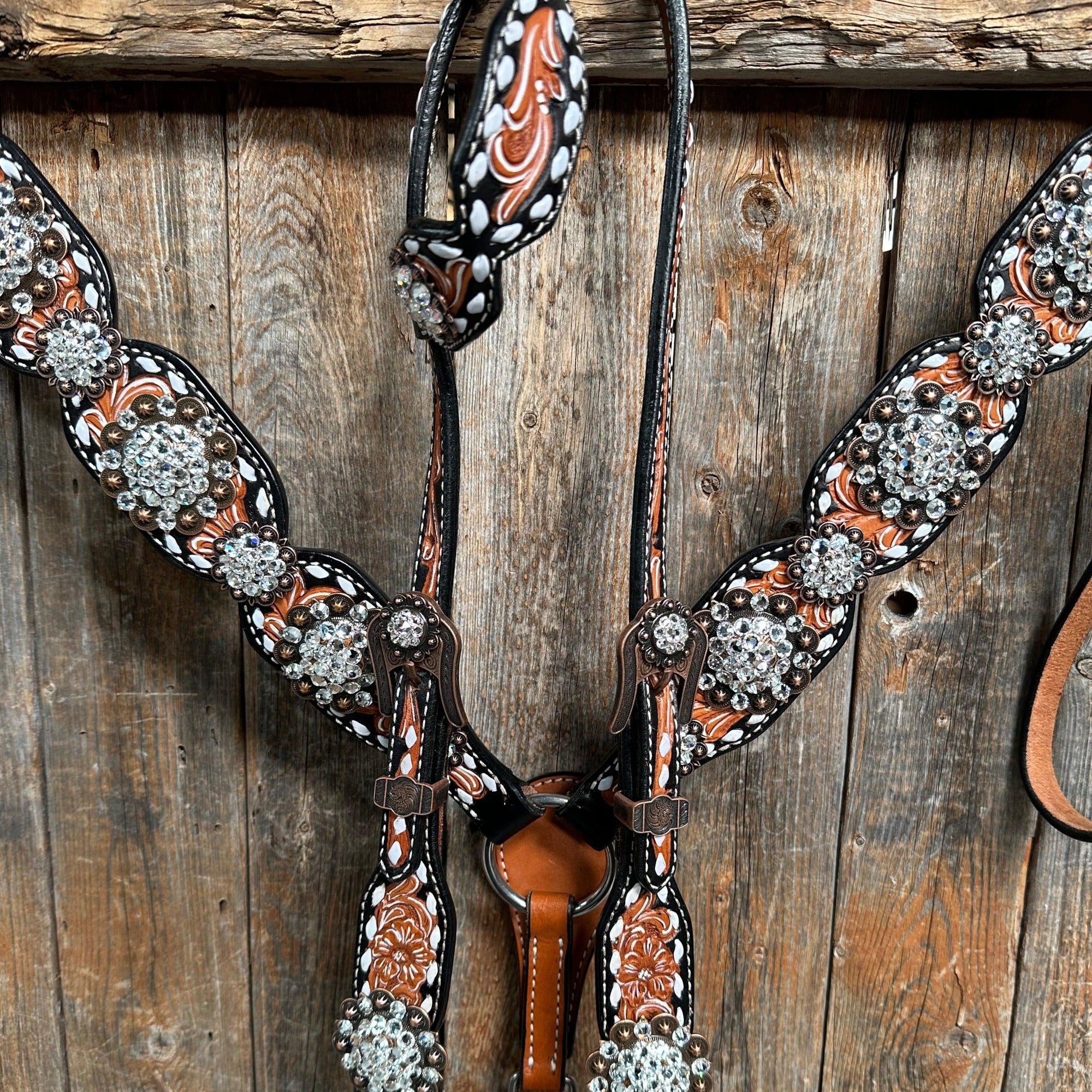 Classic Clear One Ear / Breastcollar Tack Set 