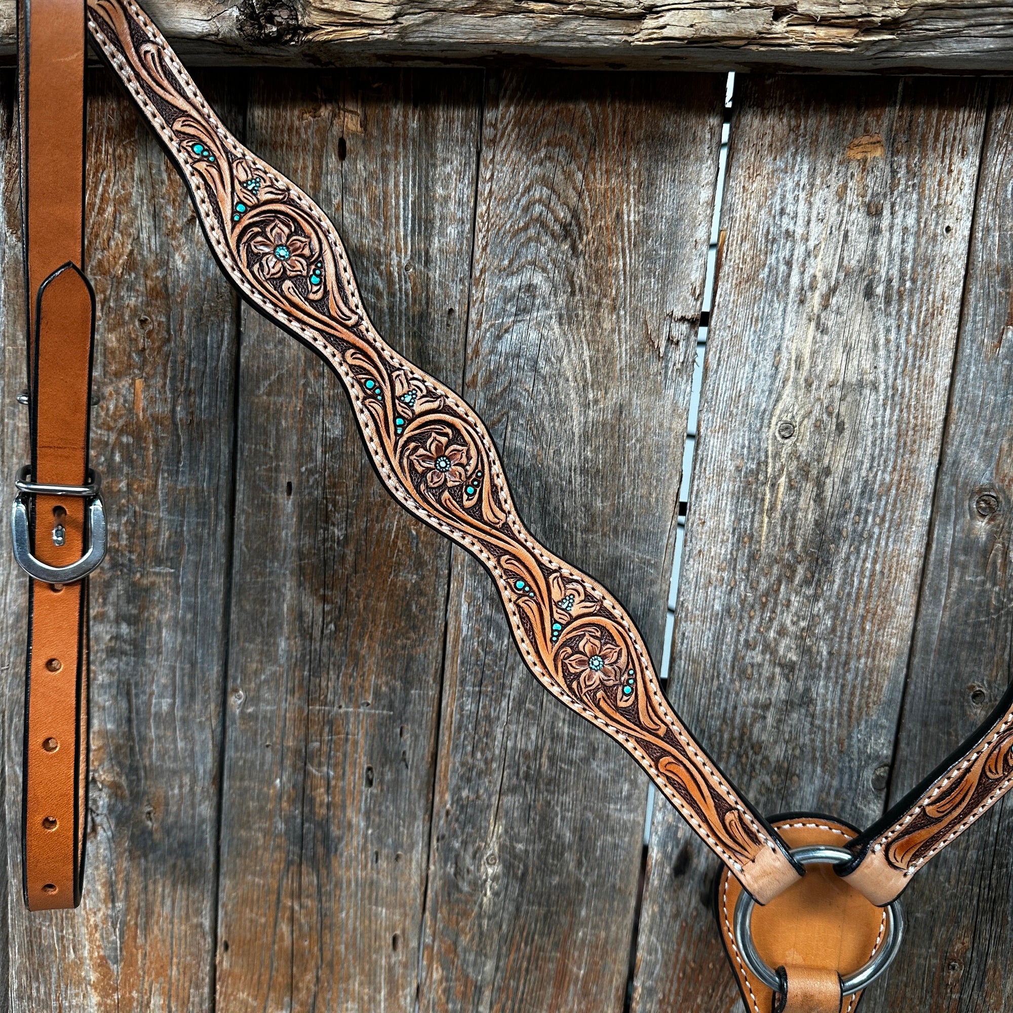 Light Oil Floral and Teal Dot Breastcollar 