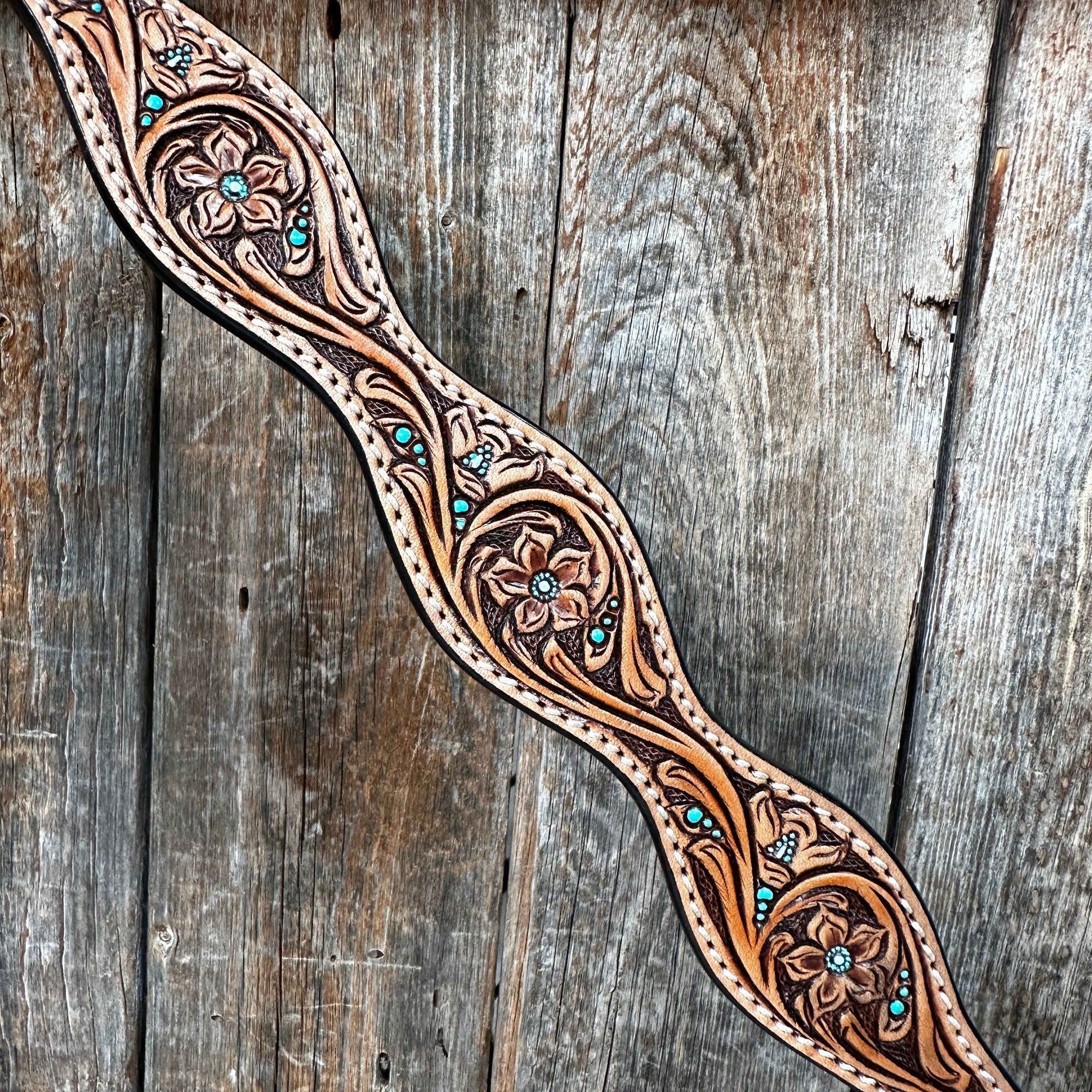 Light Oil Floral and Teal Dot Breastcollar 