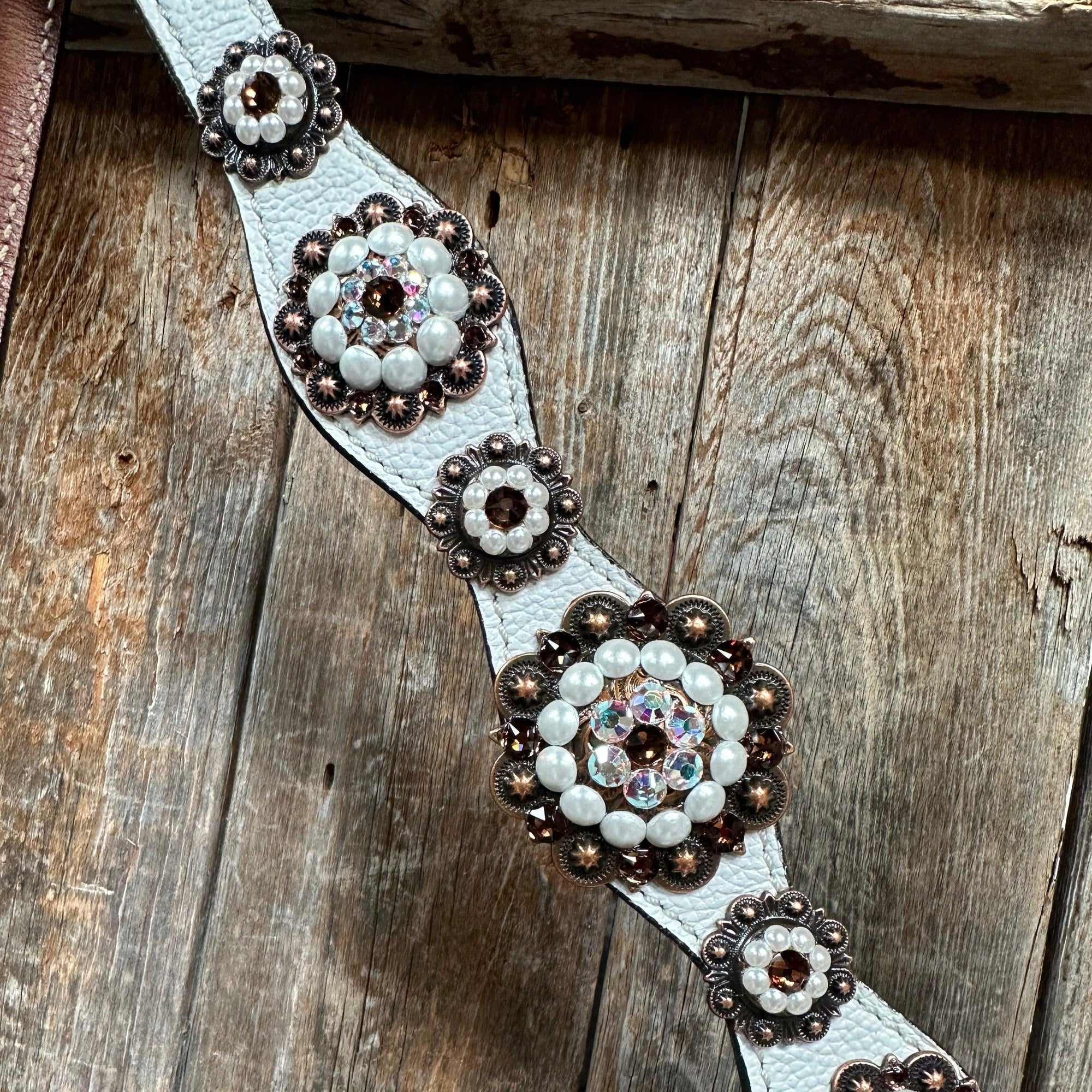 White Pearl One Ear/ Breastcollar Tack Set 