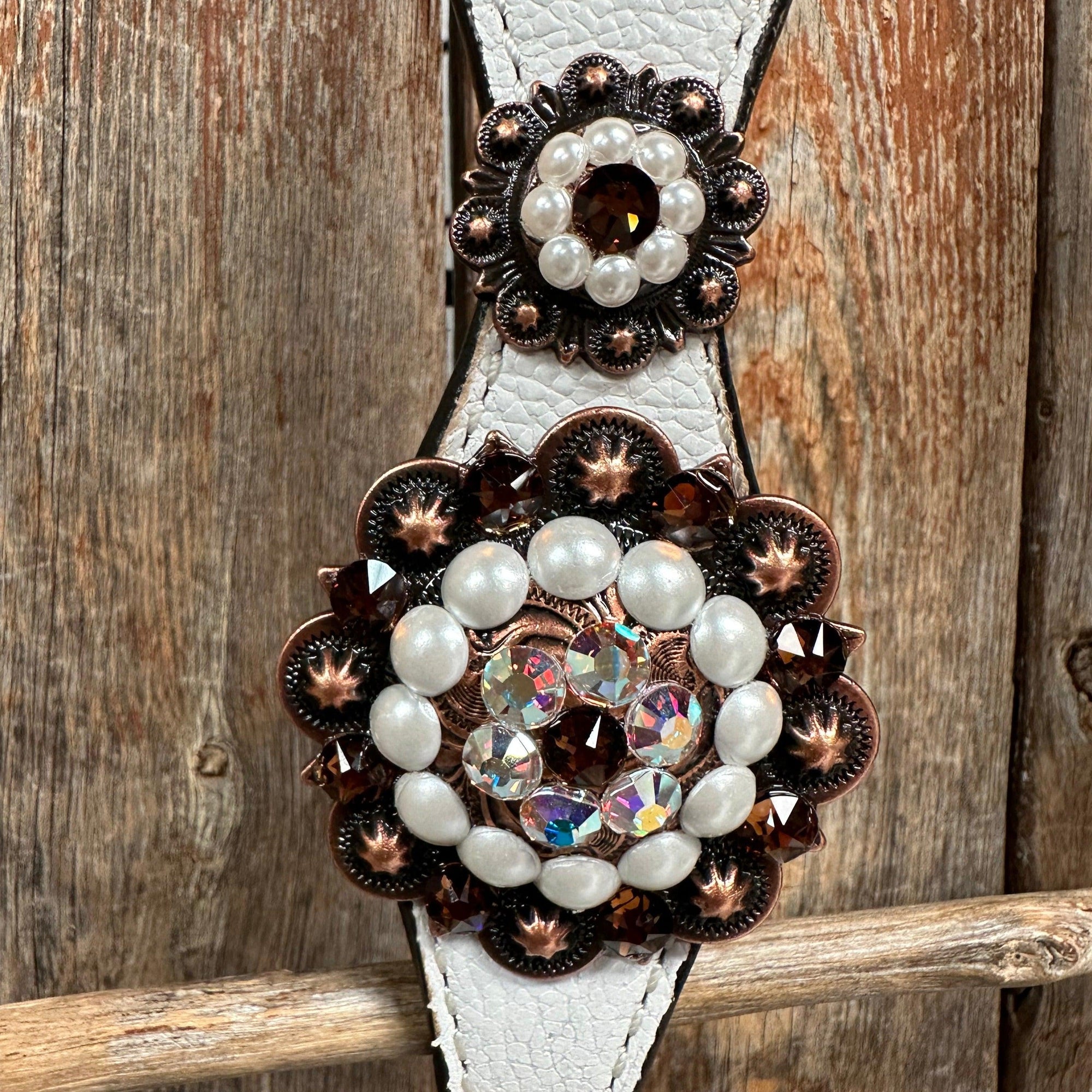 White Pearl One Ear/ Breastcollar Tack Set 