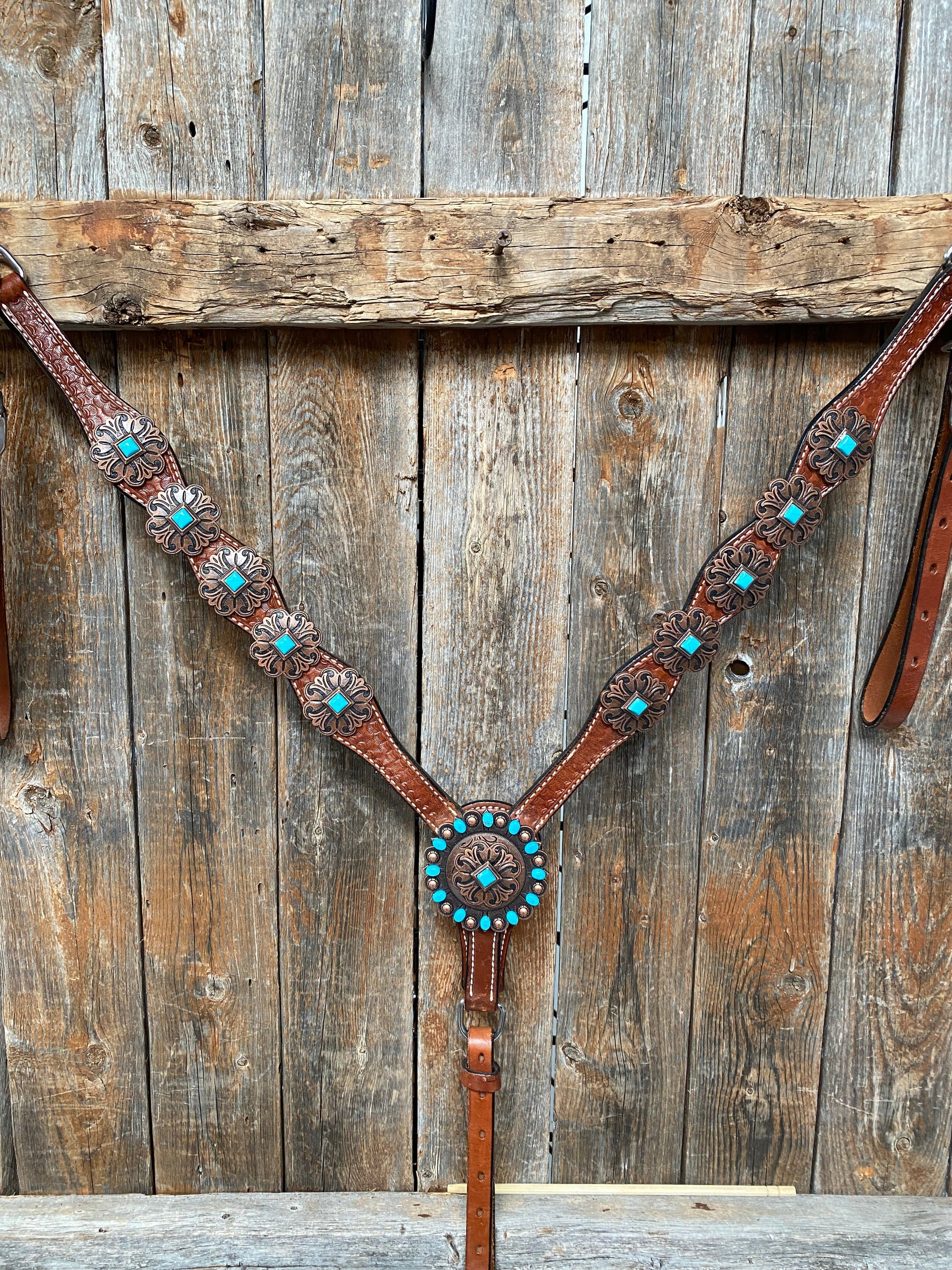 Medium Basketweave Turquoise One Ear &amp; Breastcollar Tack Set 