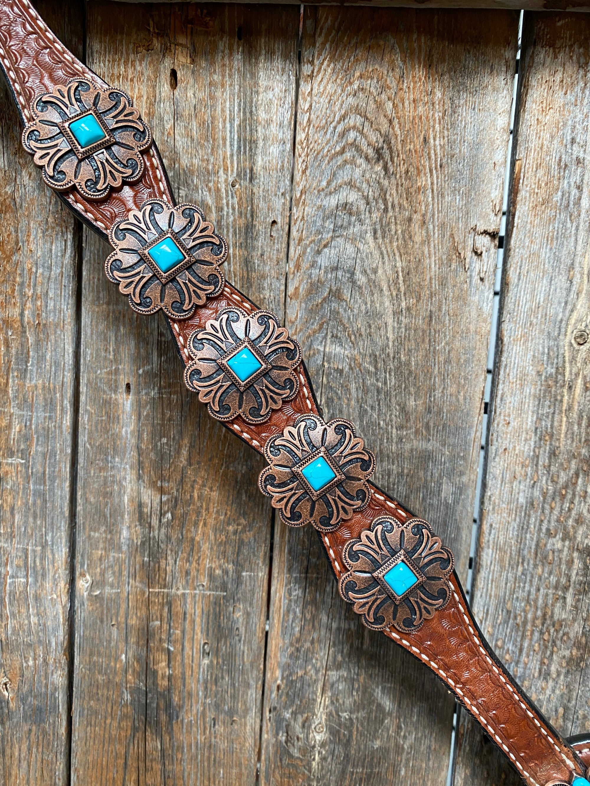 Medium Basketweave Turquoise One Ear &amp; Breastcollar Tack Set 