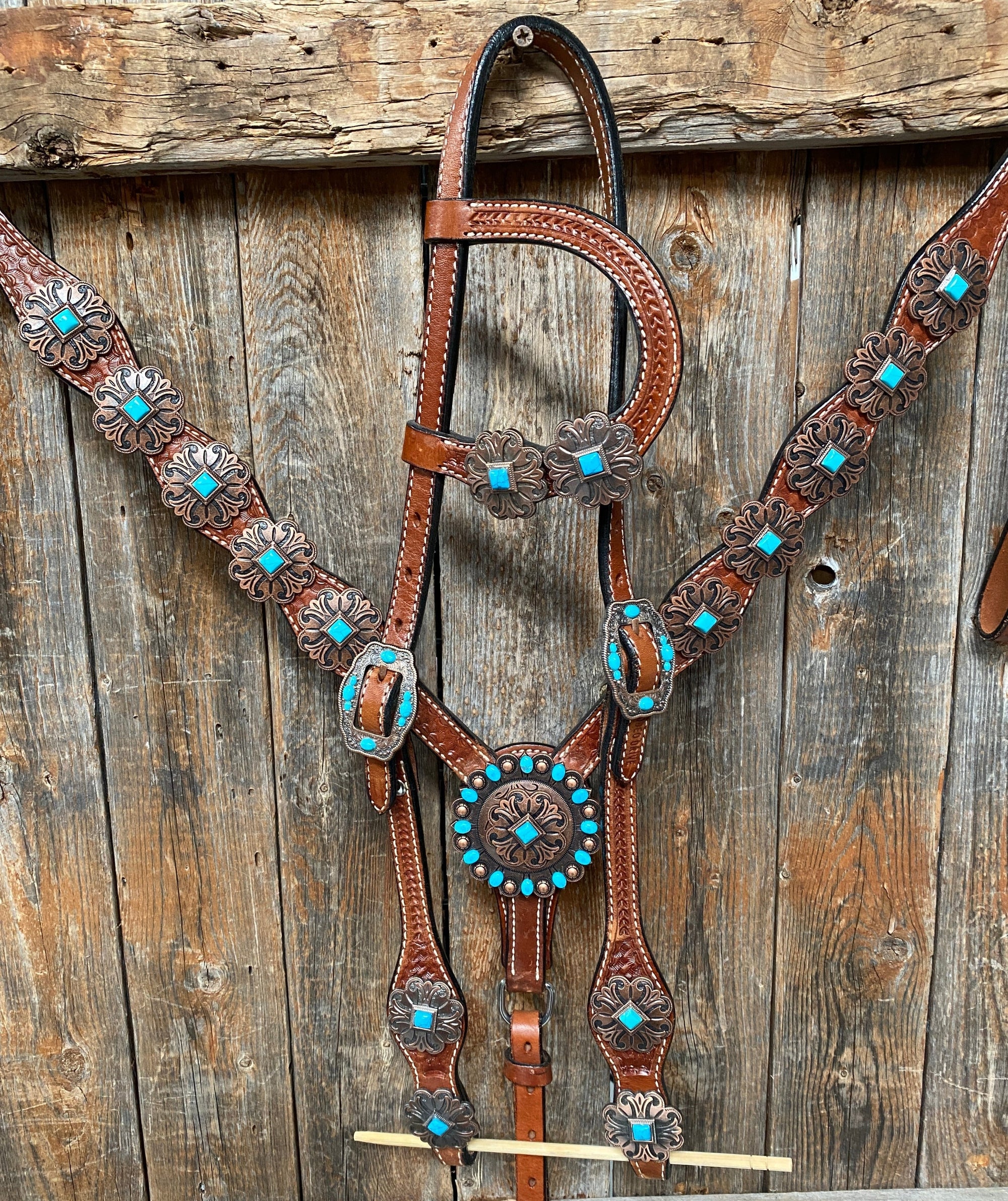 Medium Basketweave Turquoise One Ear &amp; Breastcollar Tack Set 