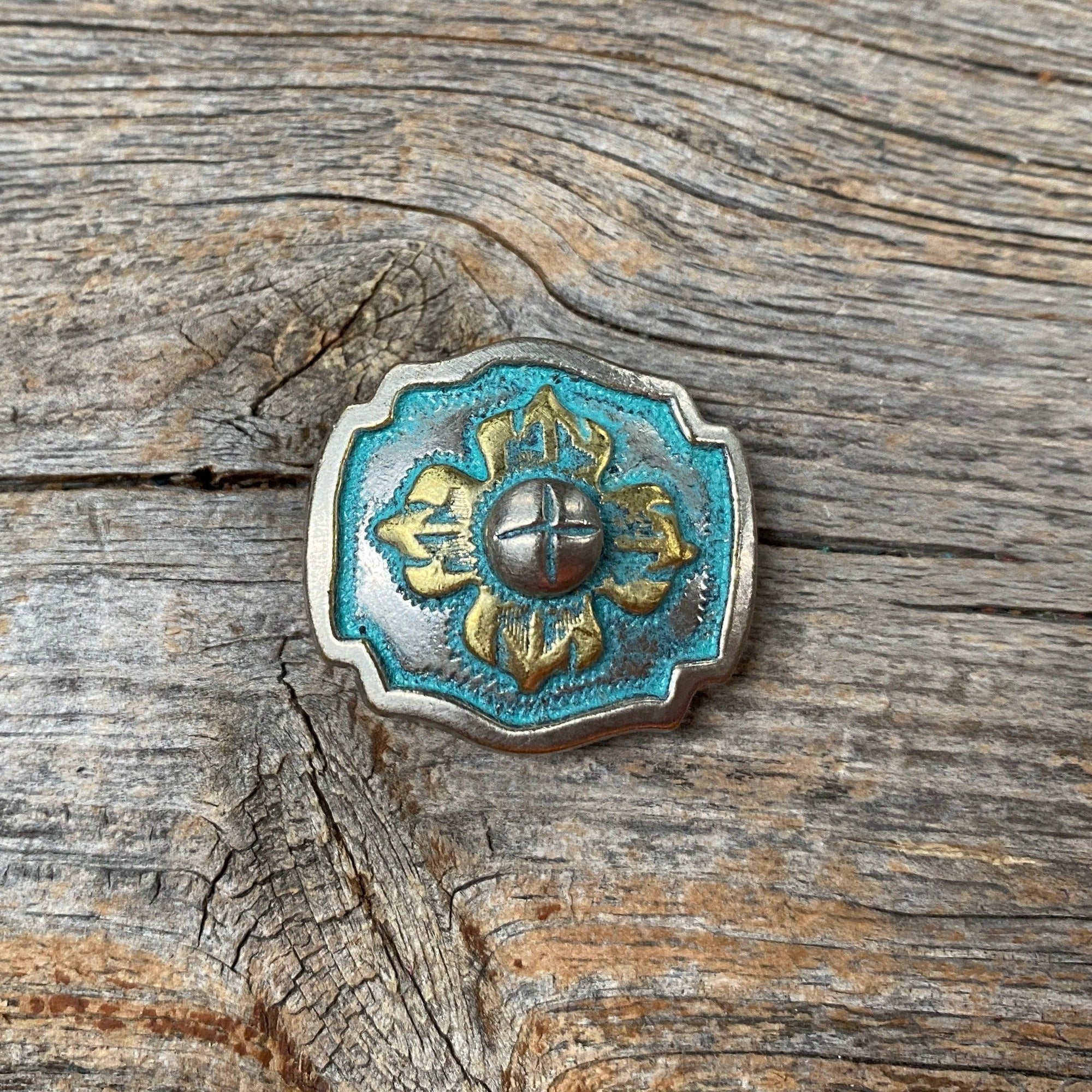 A Touch of Turquoise Concho 1" W109S