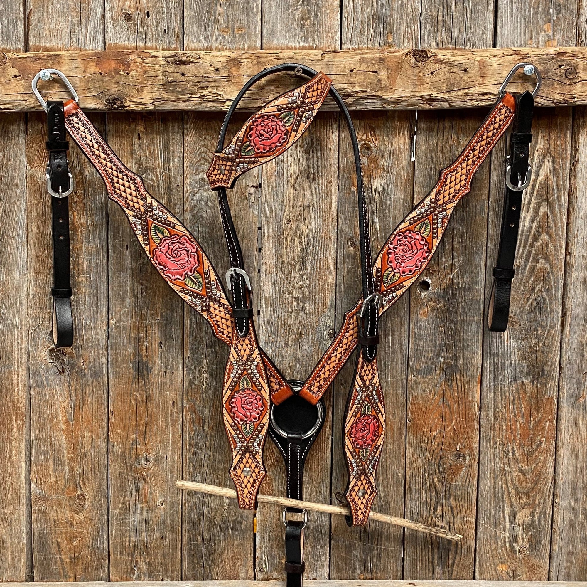 Light Oil Hand Painted Rose Headstall/Breastcollar Tack Set