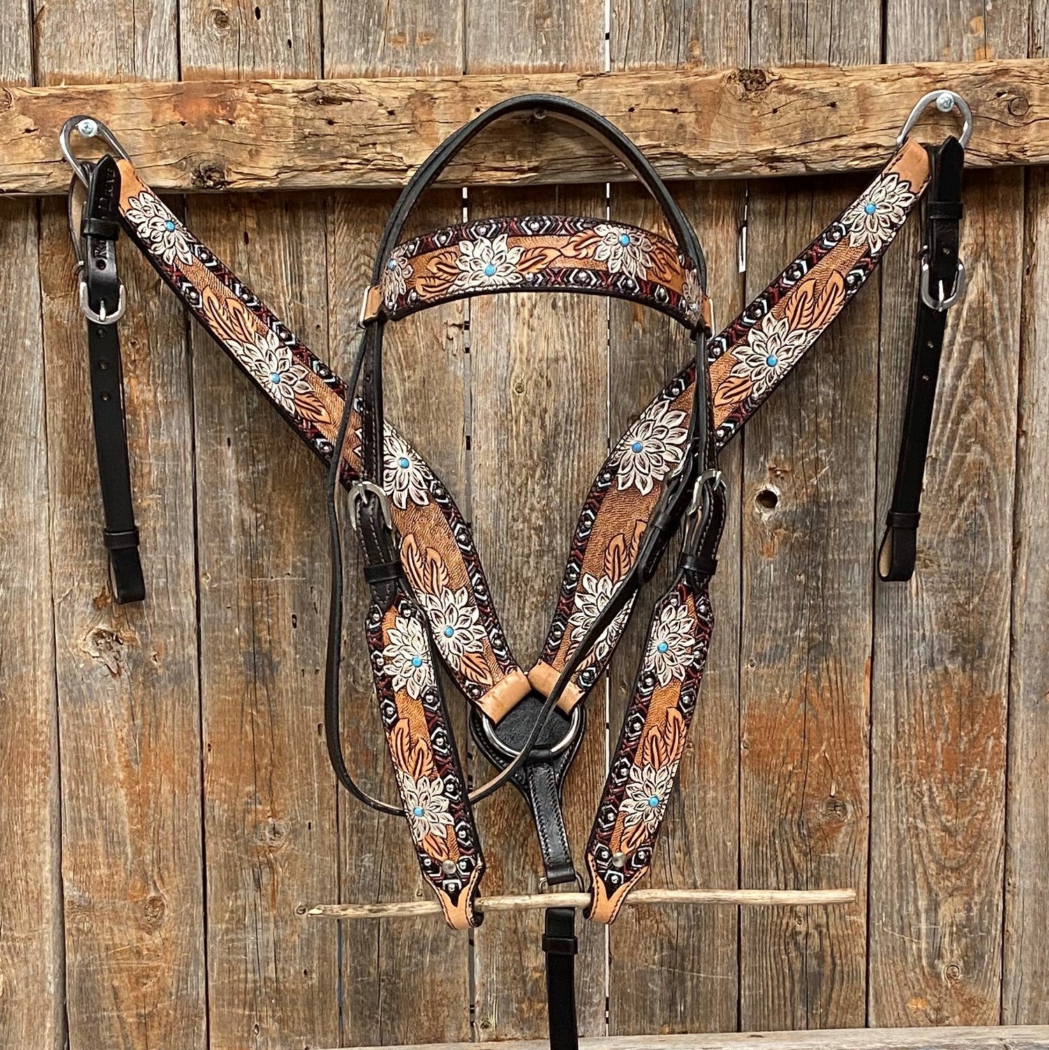 Two Tone Hand Painted Flower Headstall/Breastcollar Tack Set