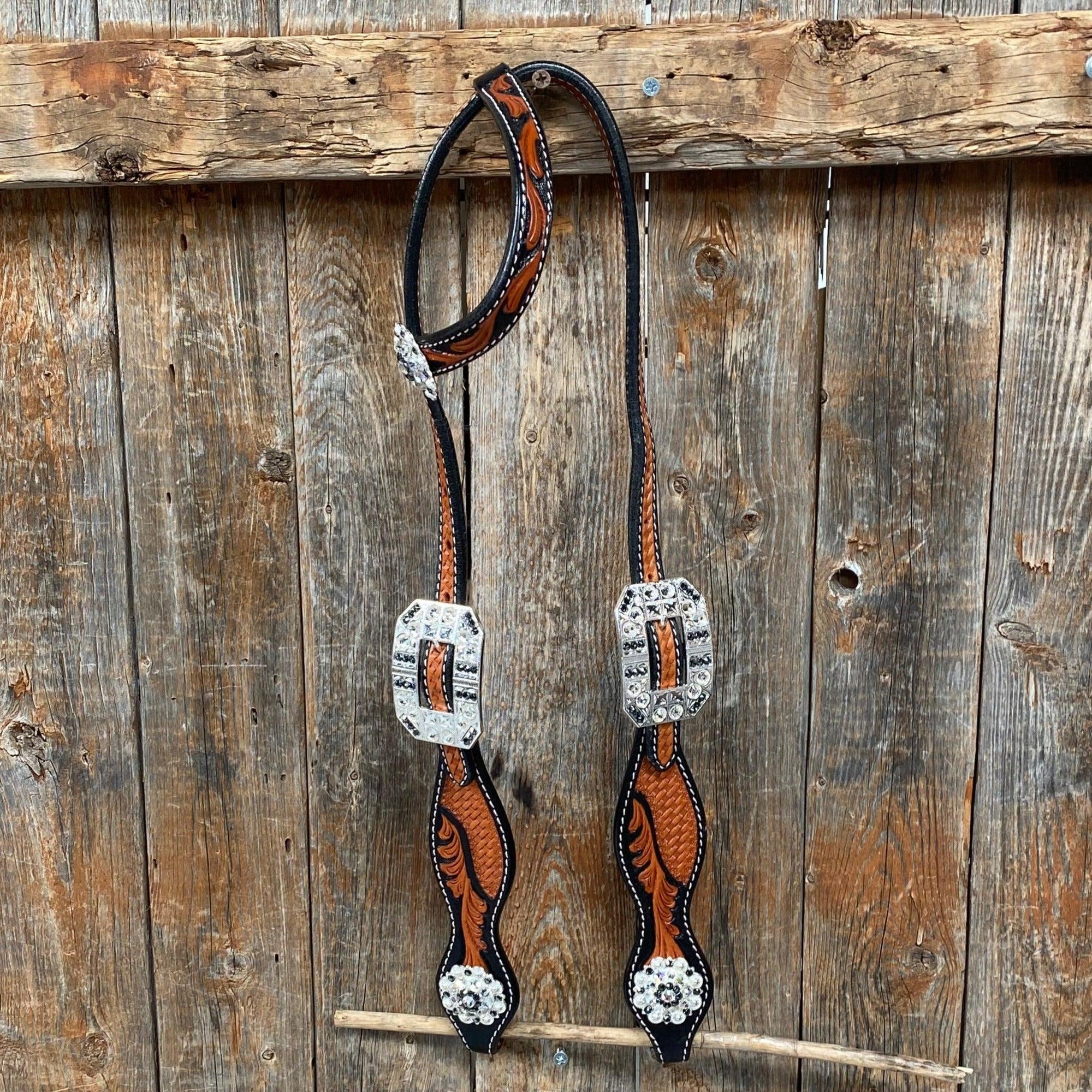 Two Tone Leaf Jet and Clear One Ear &amp; Breastcollar Tack Set 