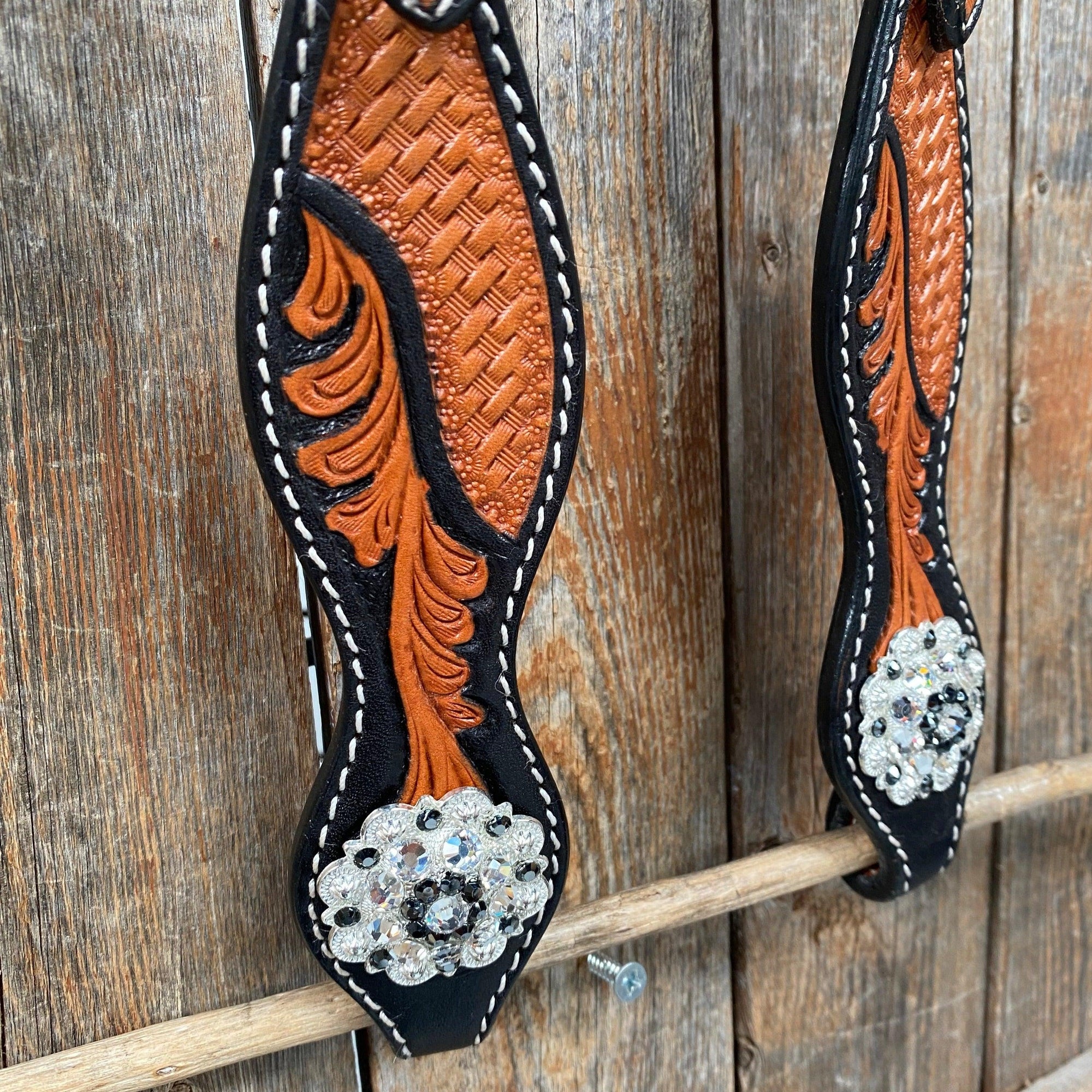 Two Tone Leaf Jet and Clear One Ear &amp; Breastcollar Tack Set 