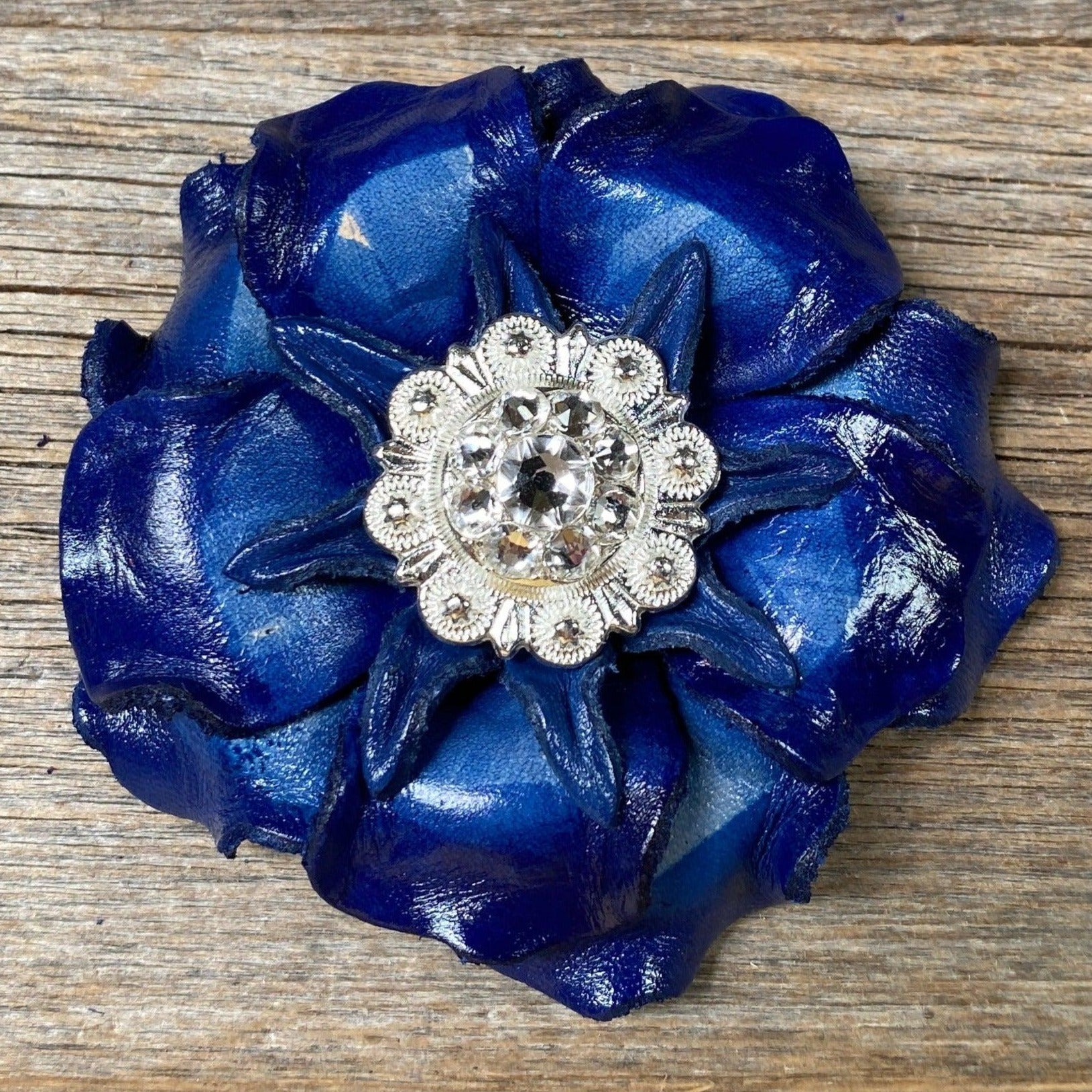 Blue Gardenia Flower With Bright Silver Clear 1" Concho