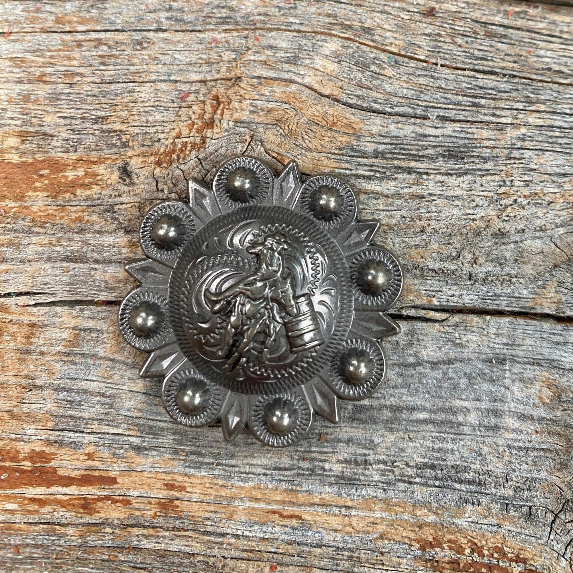 Antique Silver Barrel Racer Concho 1.5" W177L