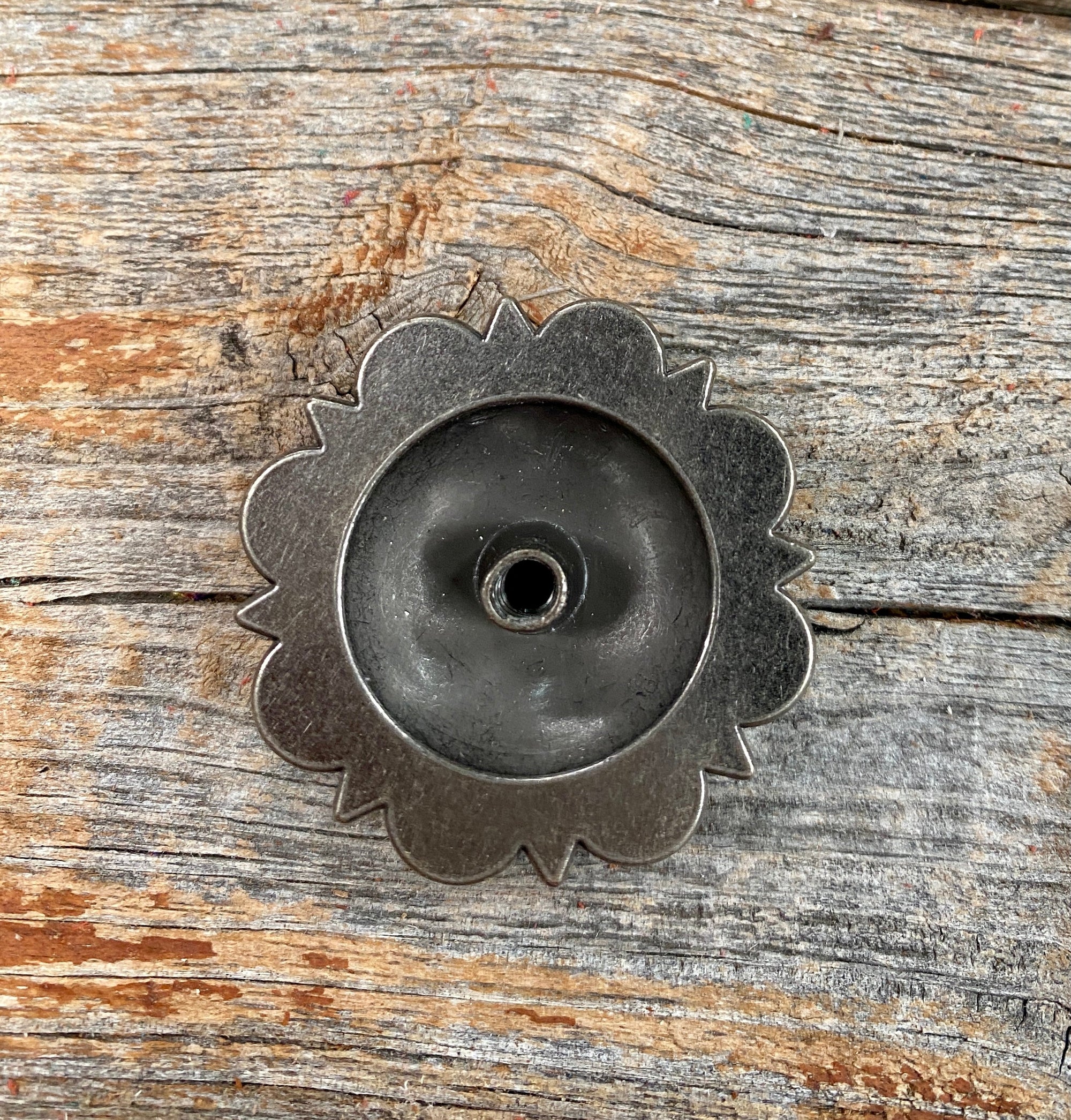 Antique Silver Barrel Racer Concho 1.5" W177L