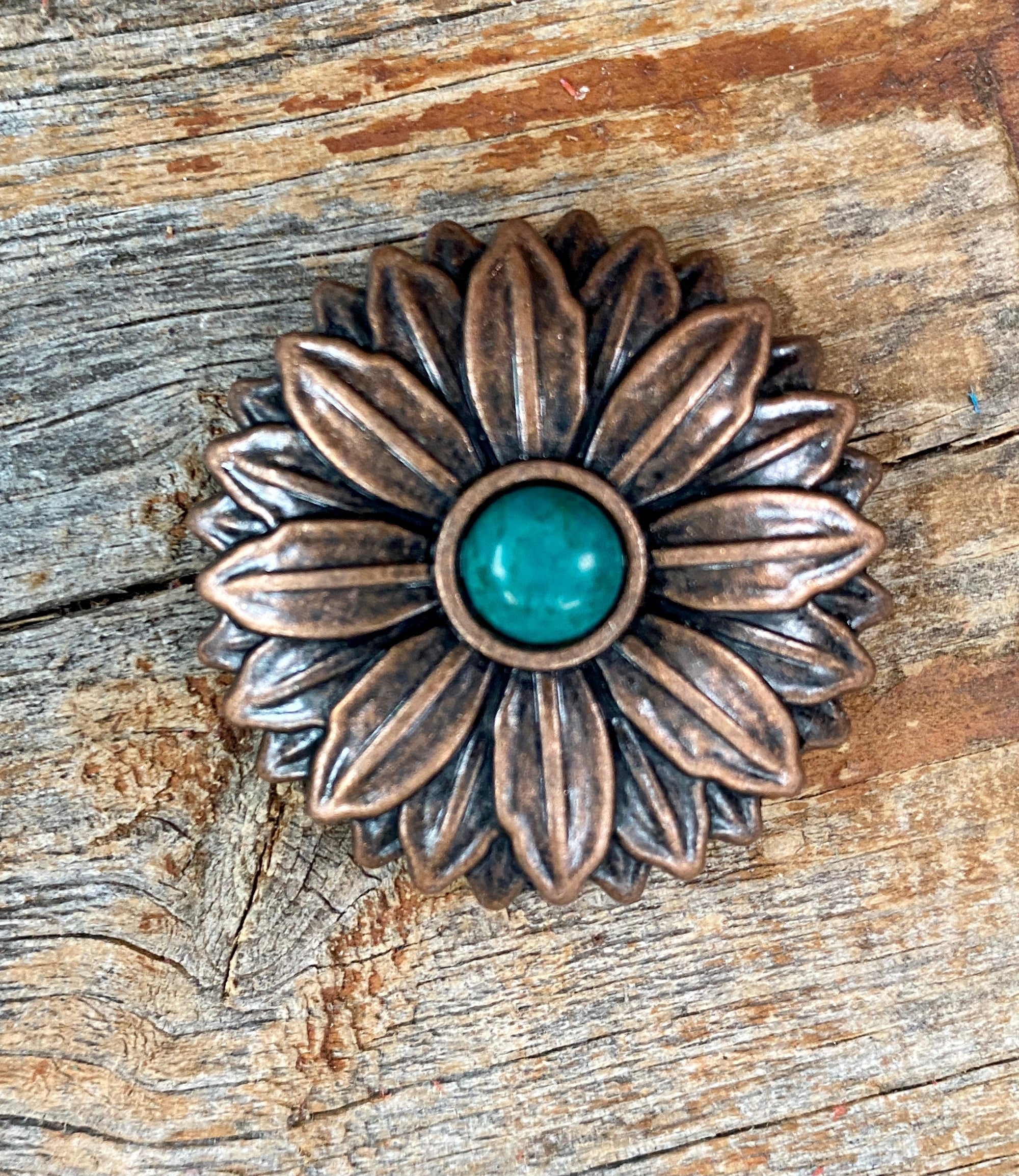 Copper Daisy Turquoise Concho 1'  W132S