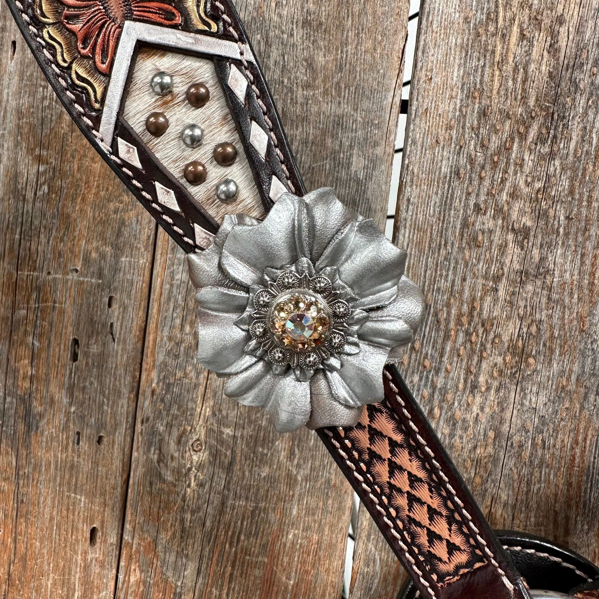 Cowhide Champagne and Silver One Ear/ Breastcollar Tack Set 