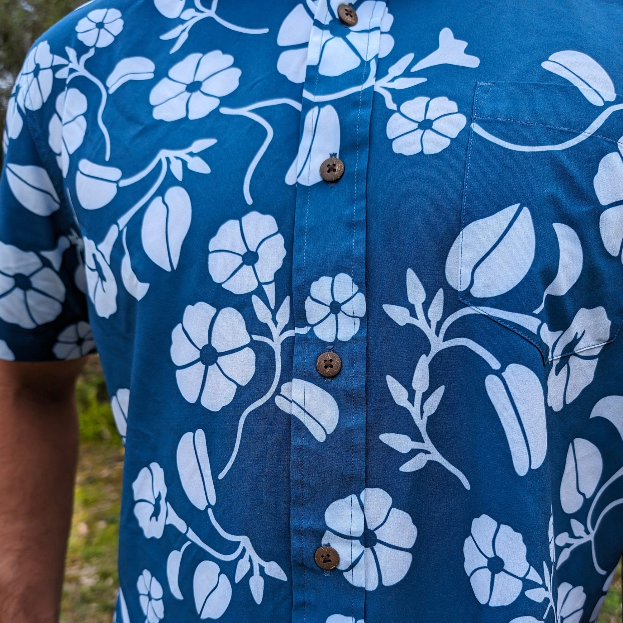 Print Navy Blue Pareo With EnvironmentallyResponsible Recycled Poly Fabric UPF50