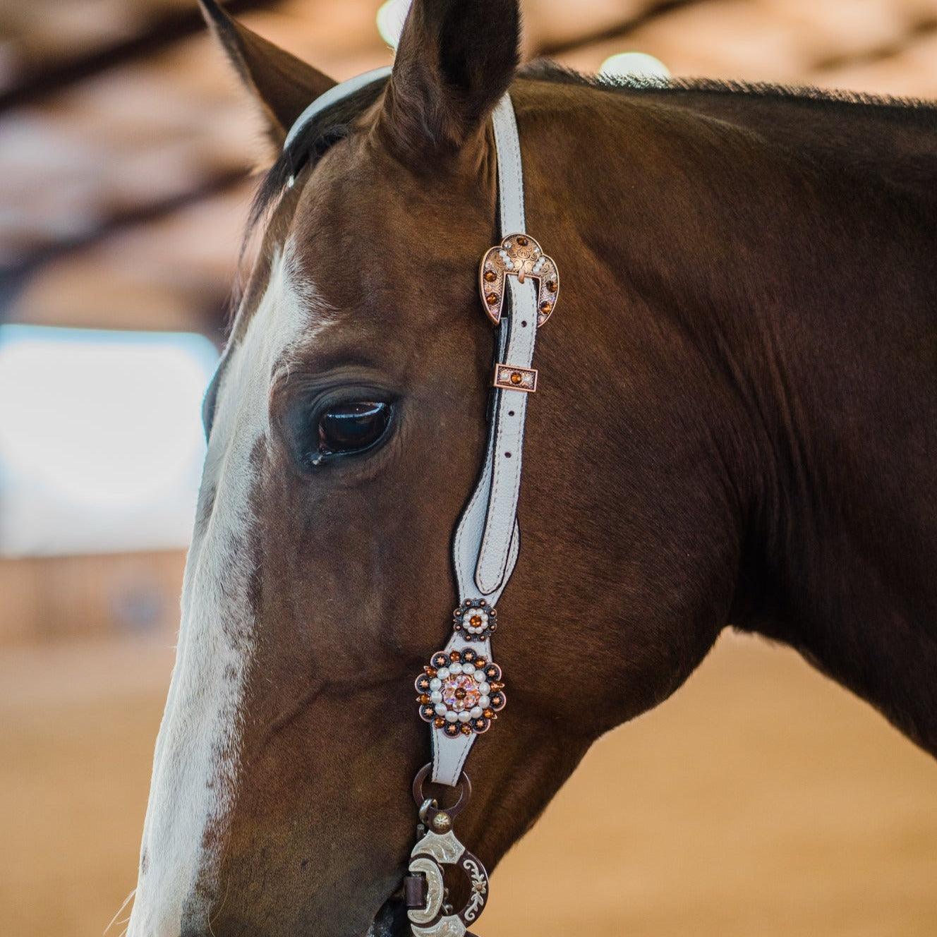 White Pearl One Ear/ Breastcollar Tack Set 