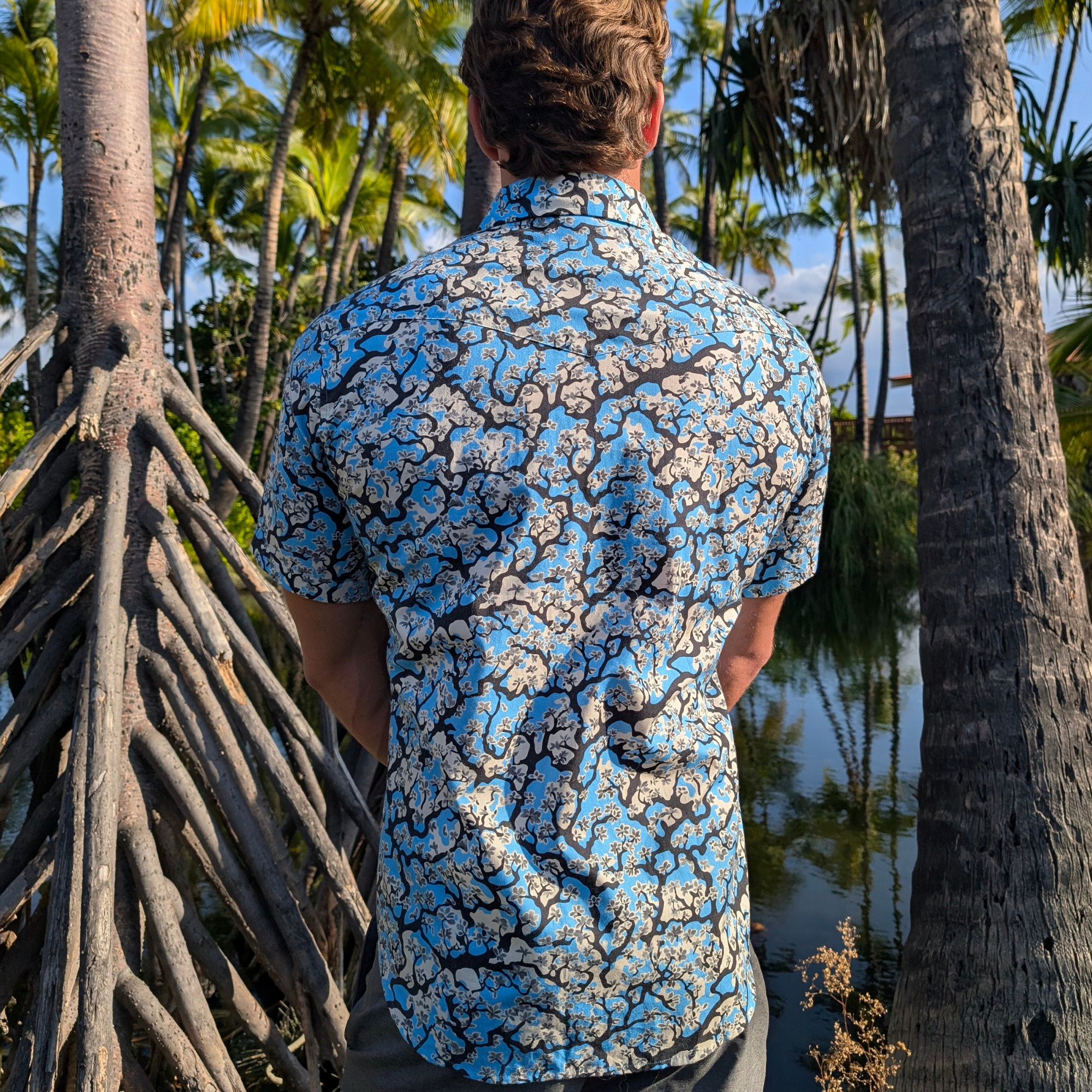 Lightweight Breathable Western Style Shirt For Warm Weather Travel And Casual Outings