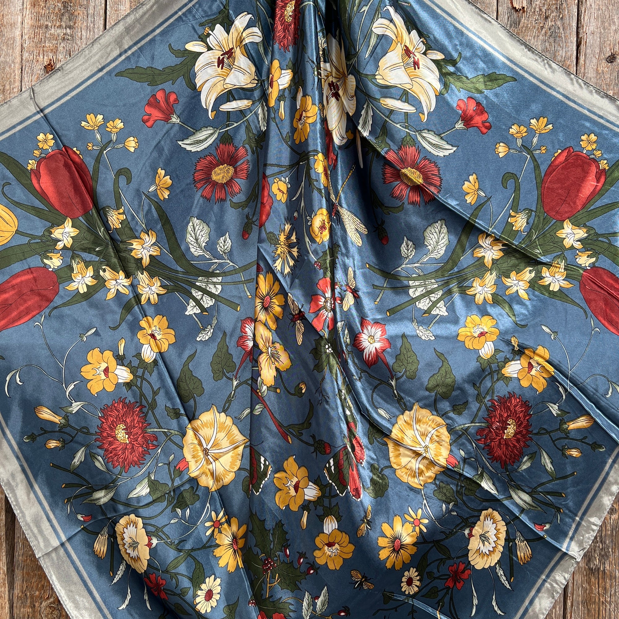 35X35" Grey and Blue Tulips and Lilies Wild Rag / Scarf -Antique Silver Light Sapphire, Clear and Lilac Slide WRC1010A