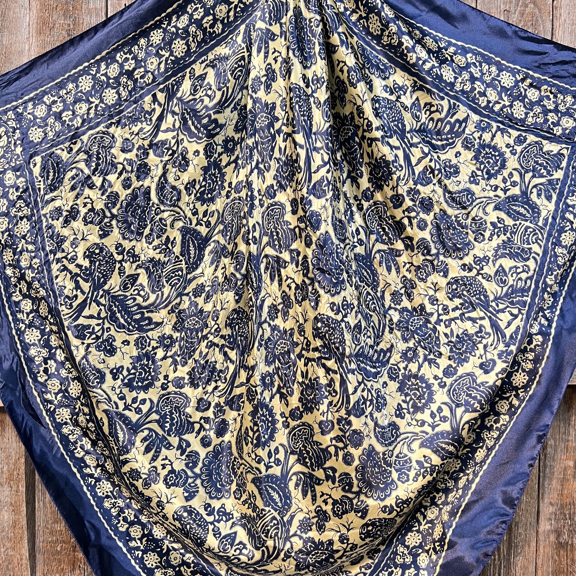 35X35"  Royal Blue &amp; Cream Paisley Wild Rag / Scarf WR144