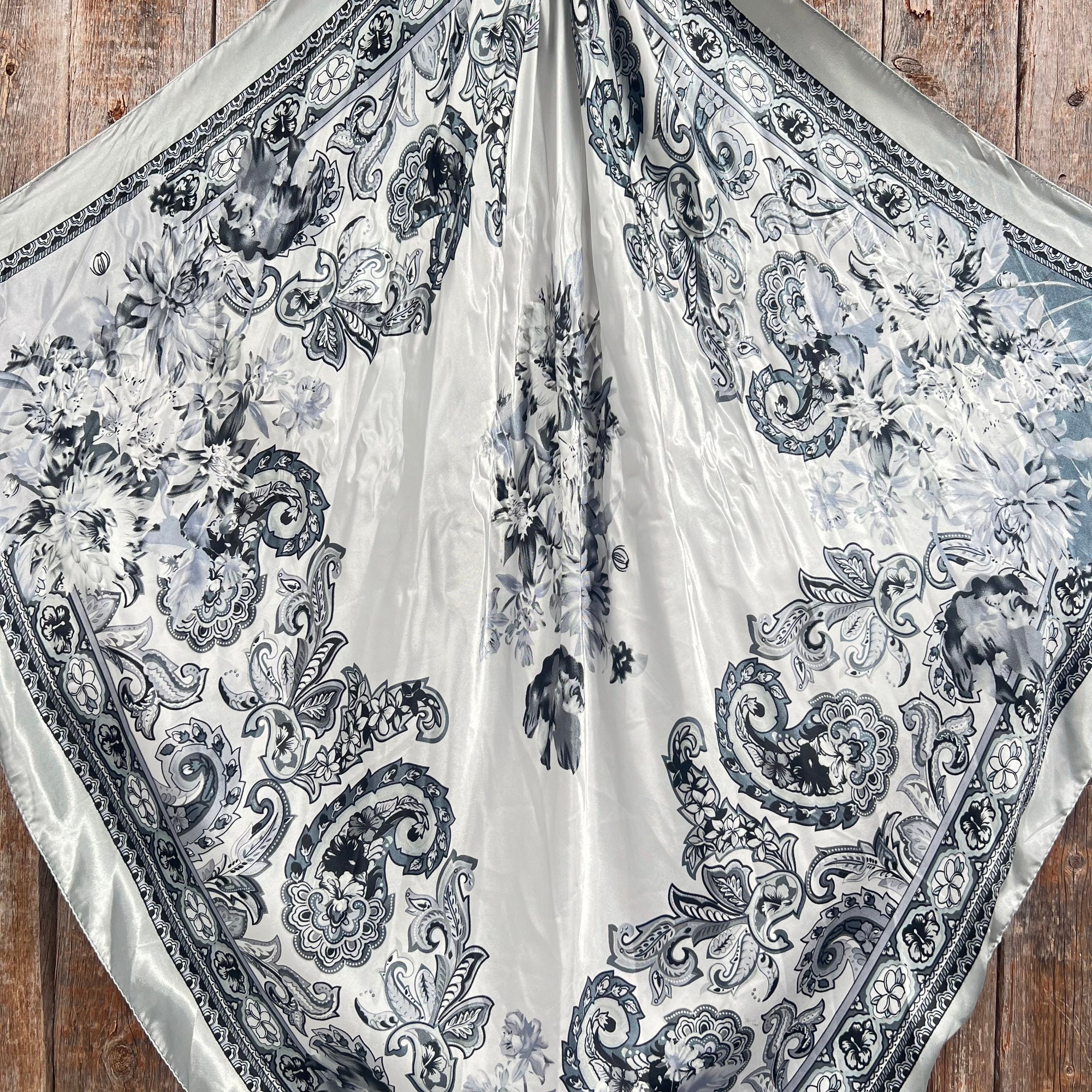 35X35"  Silver &amp; White Paisley Wild Rag / Scarf WR172