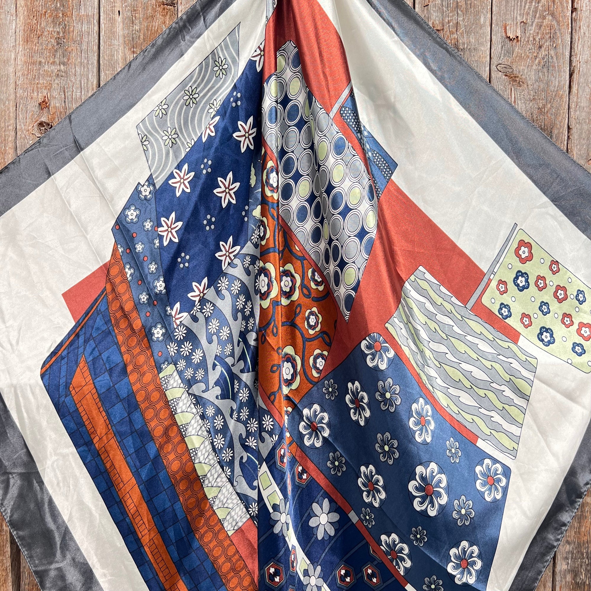 35X35"  Grey &amp; White  Wild Rag / Scarf WR3159X