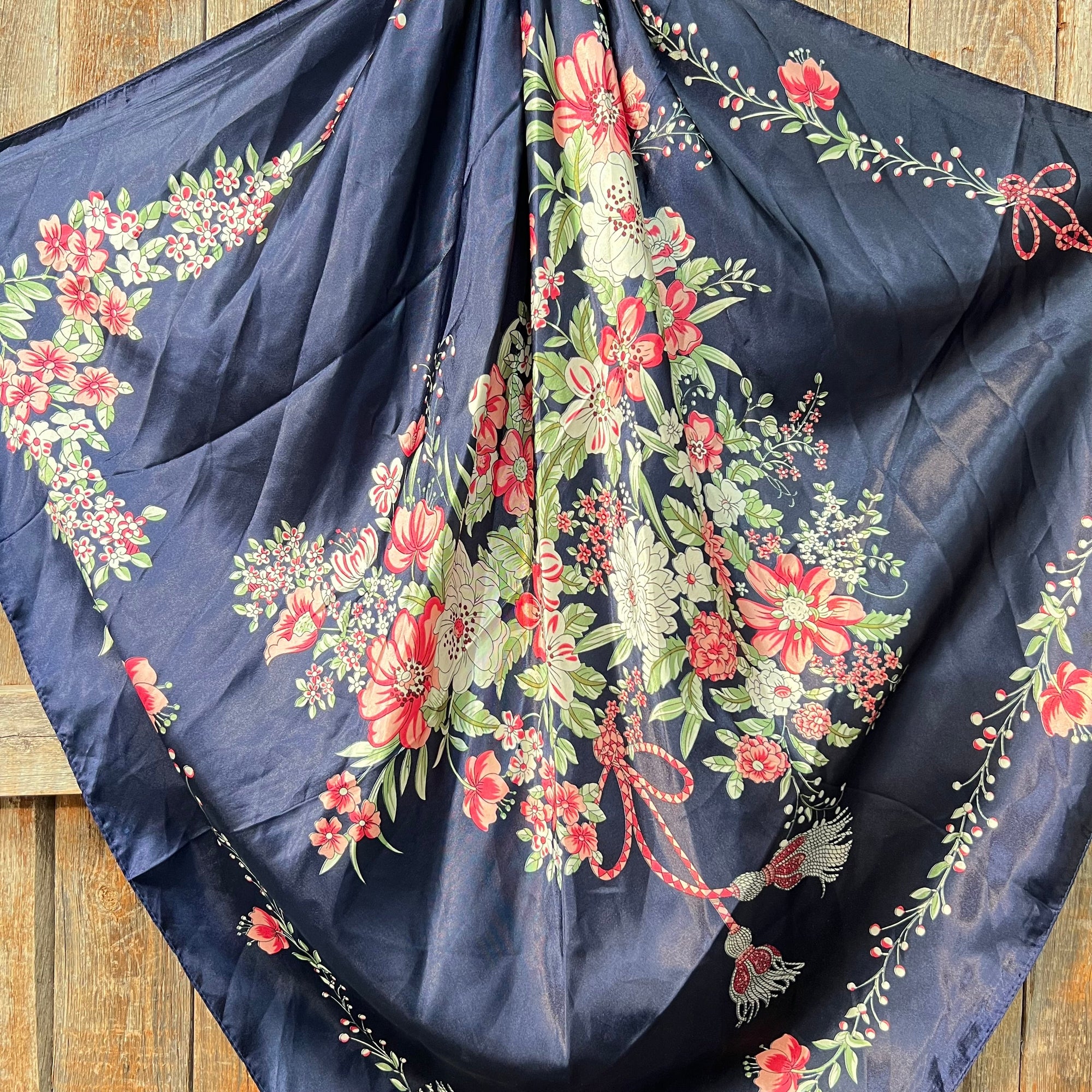 35X35" Rose Buds &amp; Tassels Wild Rag / Scarf - W179L Slide WRC51B