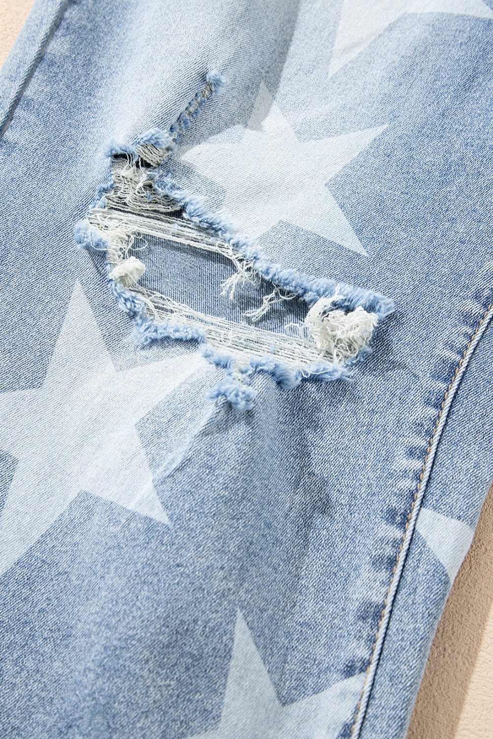 Plus Size Star Buttoned Slit Knee Distressed Jeans